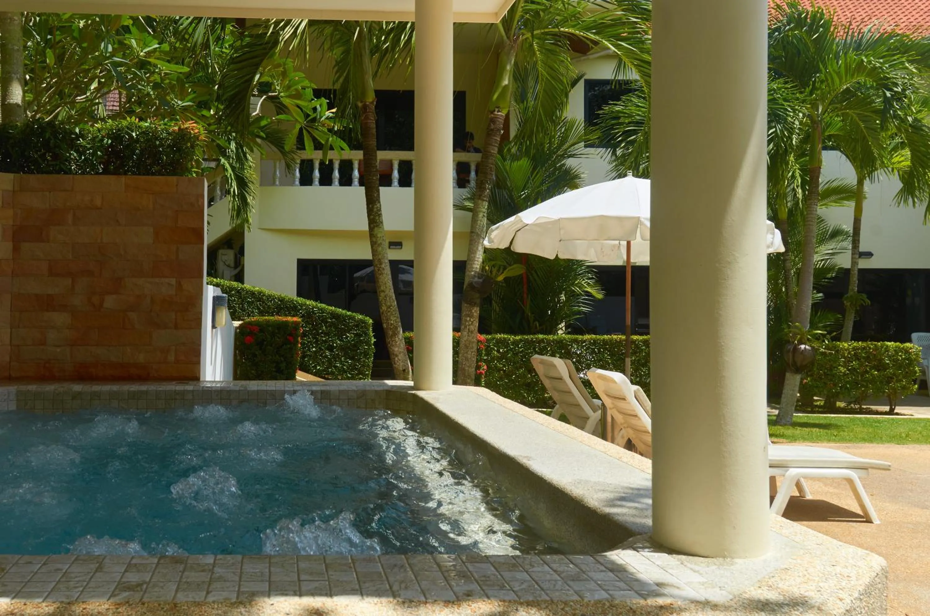 Hot Tub in Phuket Riviera Villas Hotel