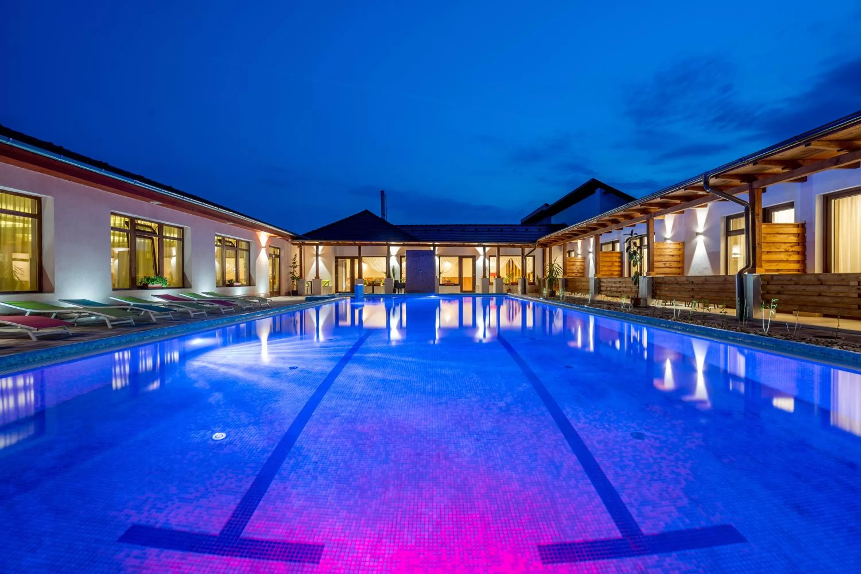 Swimming Pool in DorEsz Wellness Panzió