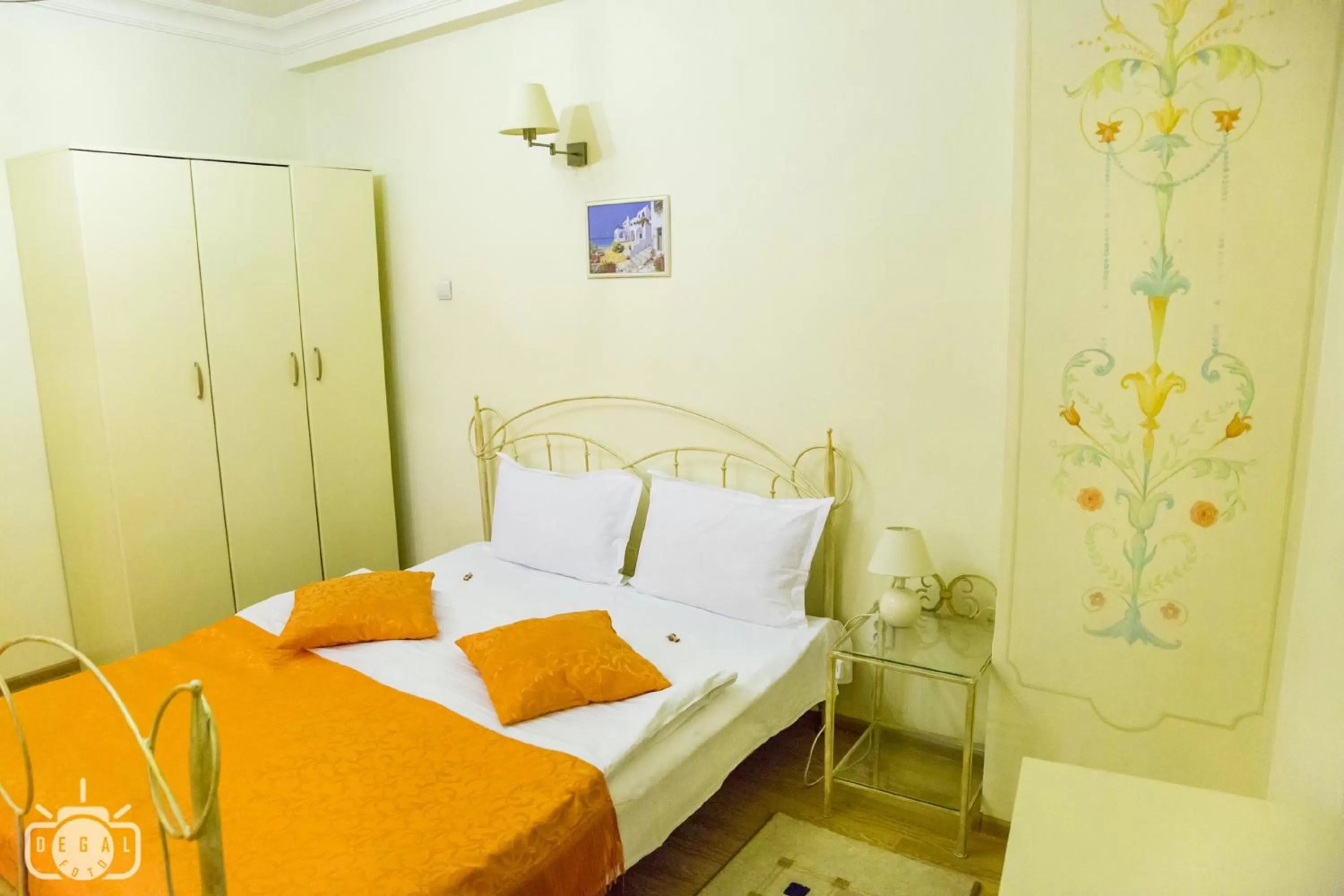 Photo of the whole room, Bed in Villa Tamara