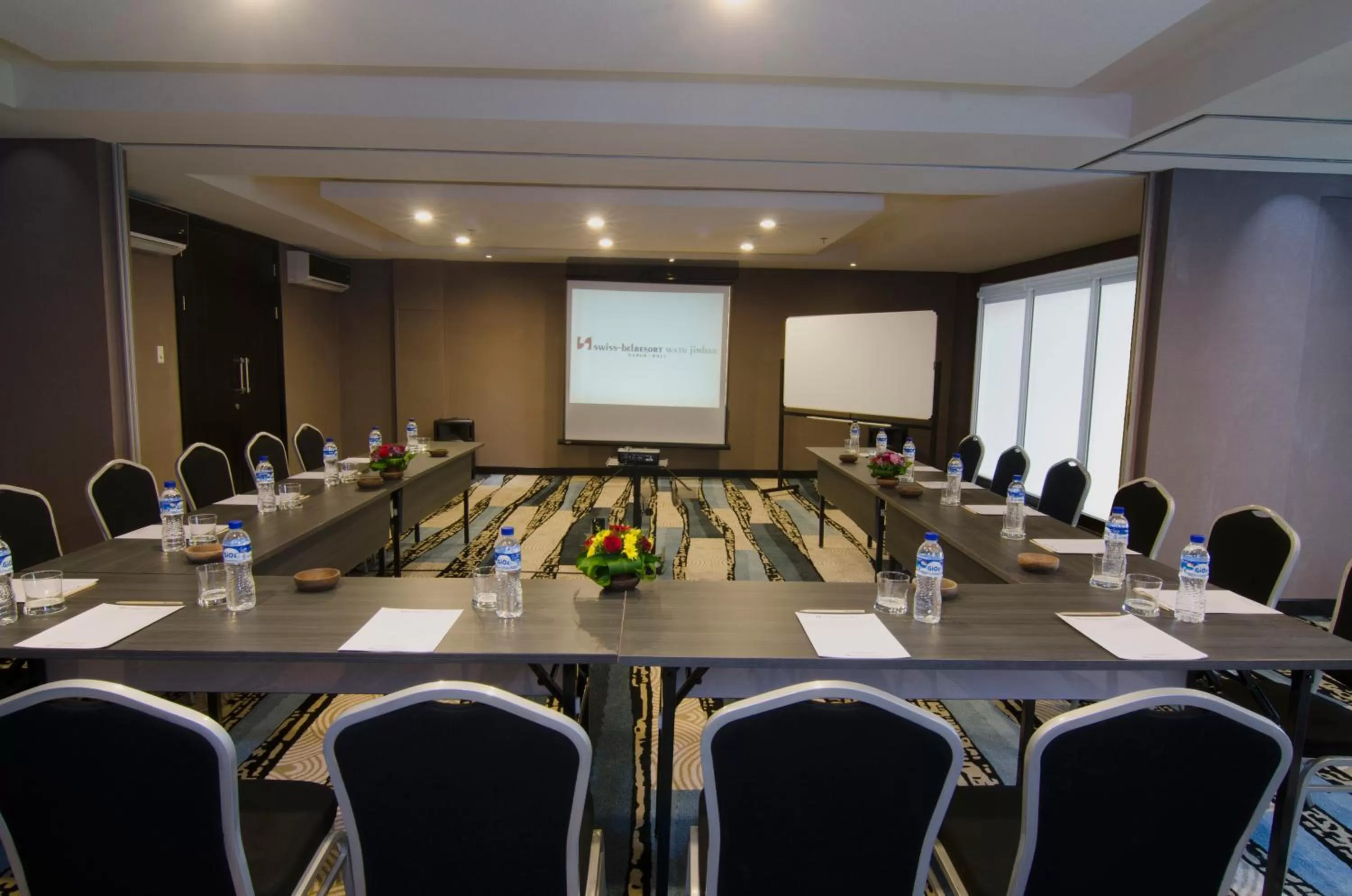 Business facilities in Swiss-Belresort Watu Jimbar