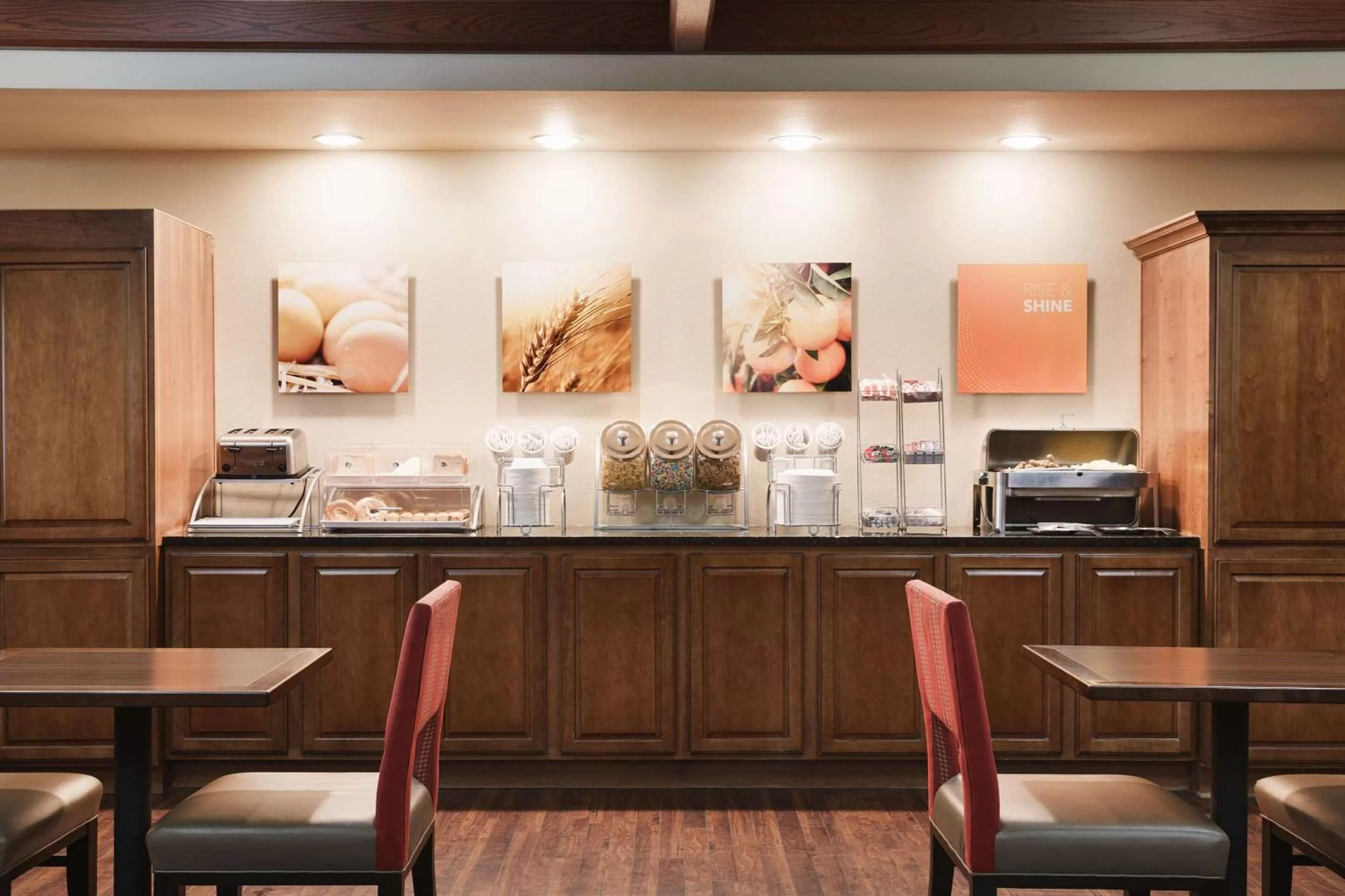 Breakfast in Comfort Suites Milwaukee Airport