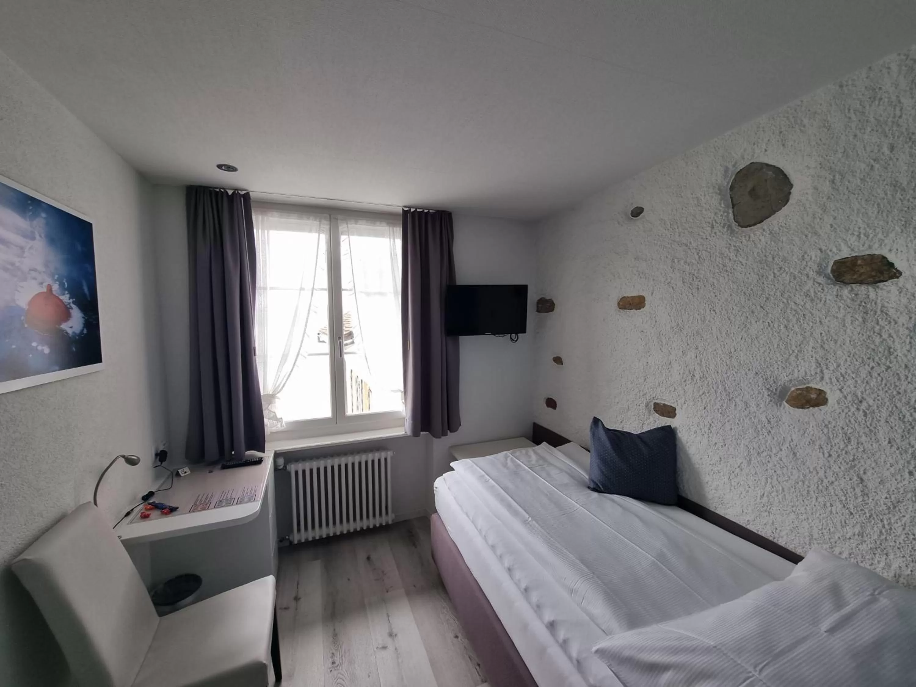 Photo of the whole room, Bed in Hotel Murtenhof & Krone