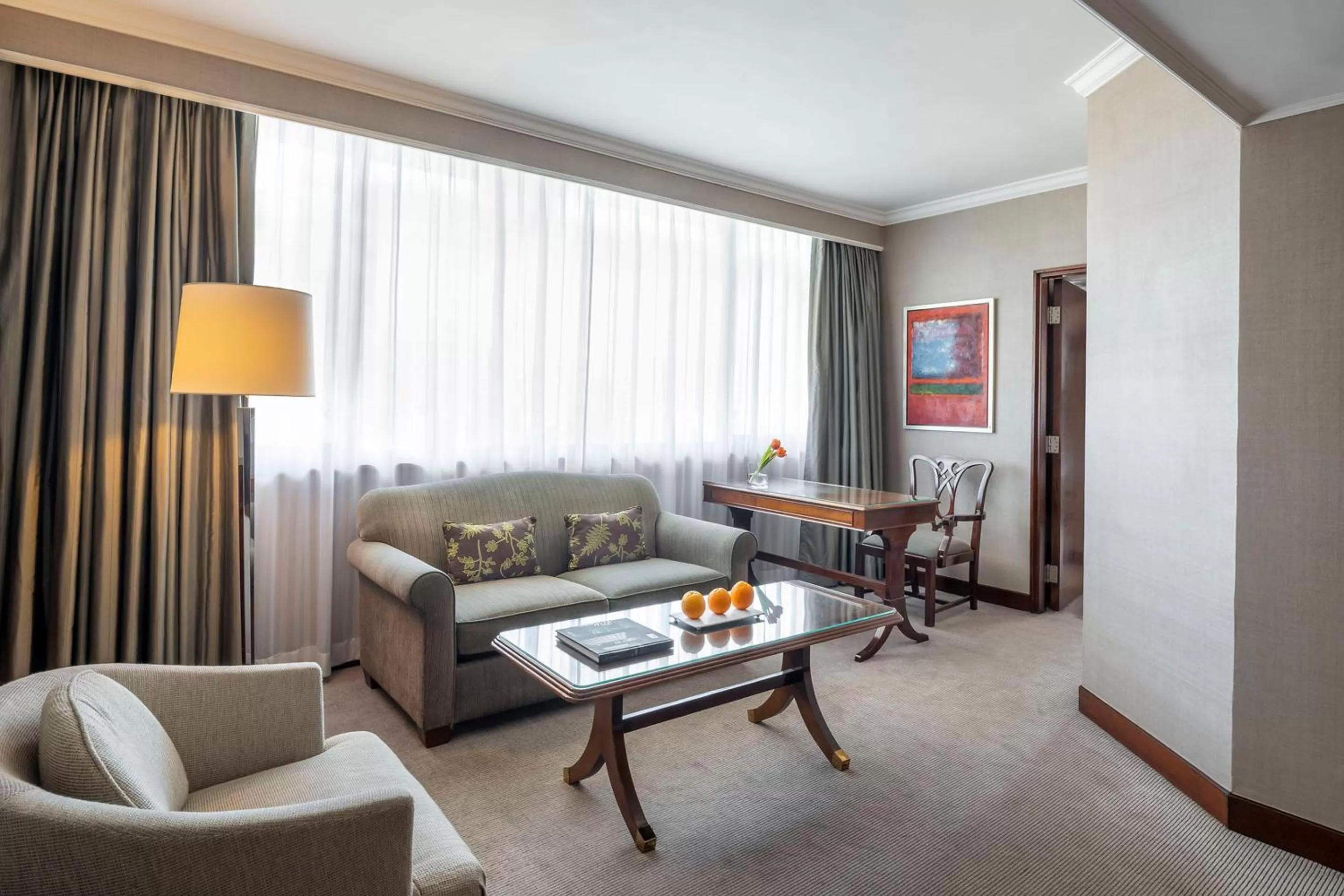 Bedroom in Marco Polo Hongkong Hotel