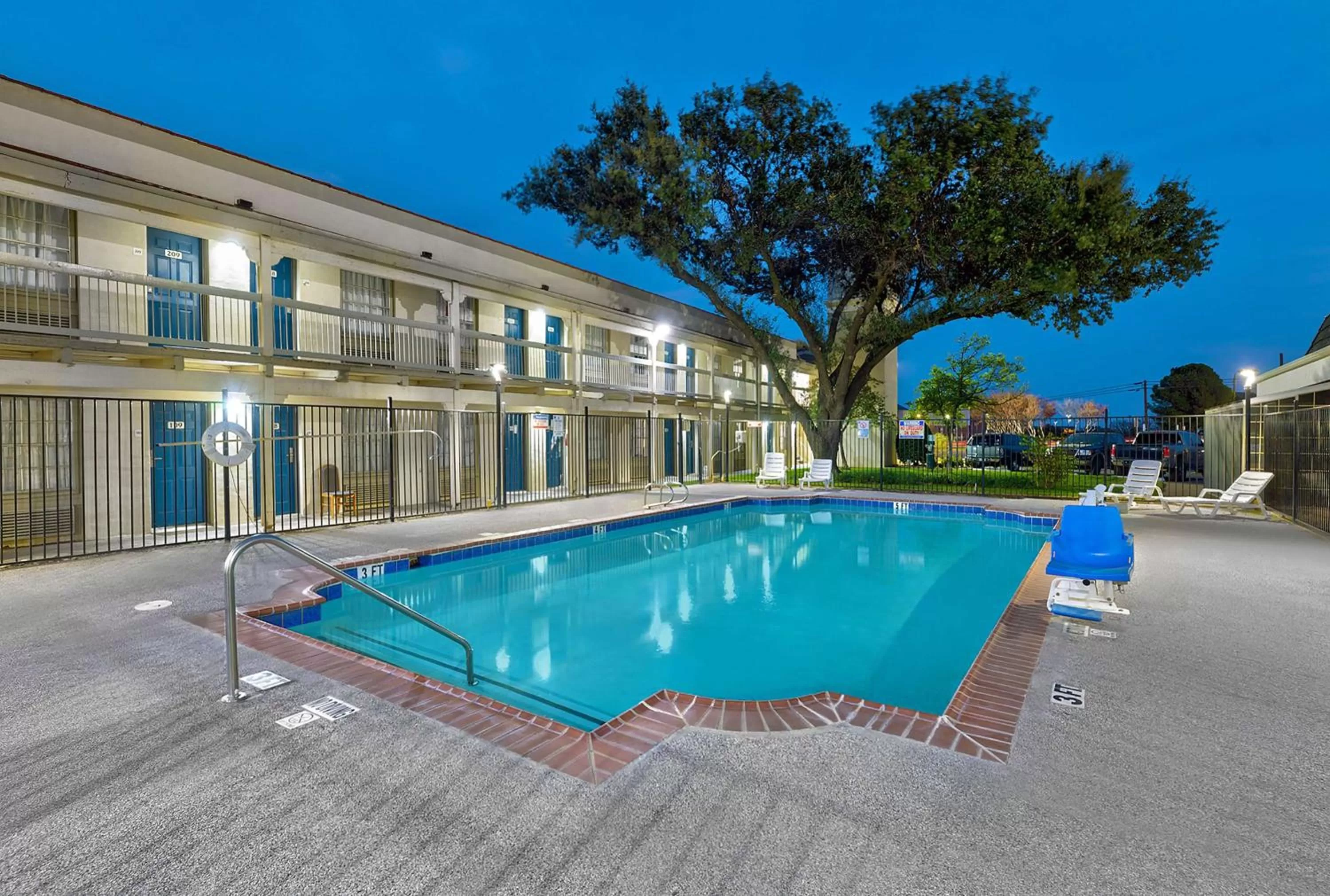 Activities in Studio 6-Denton, TX - UNT