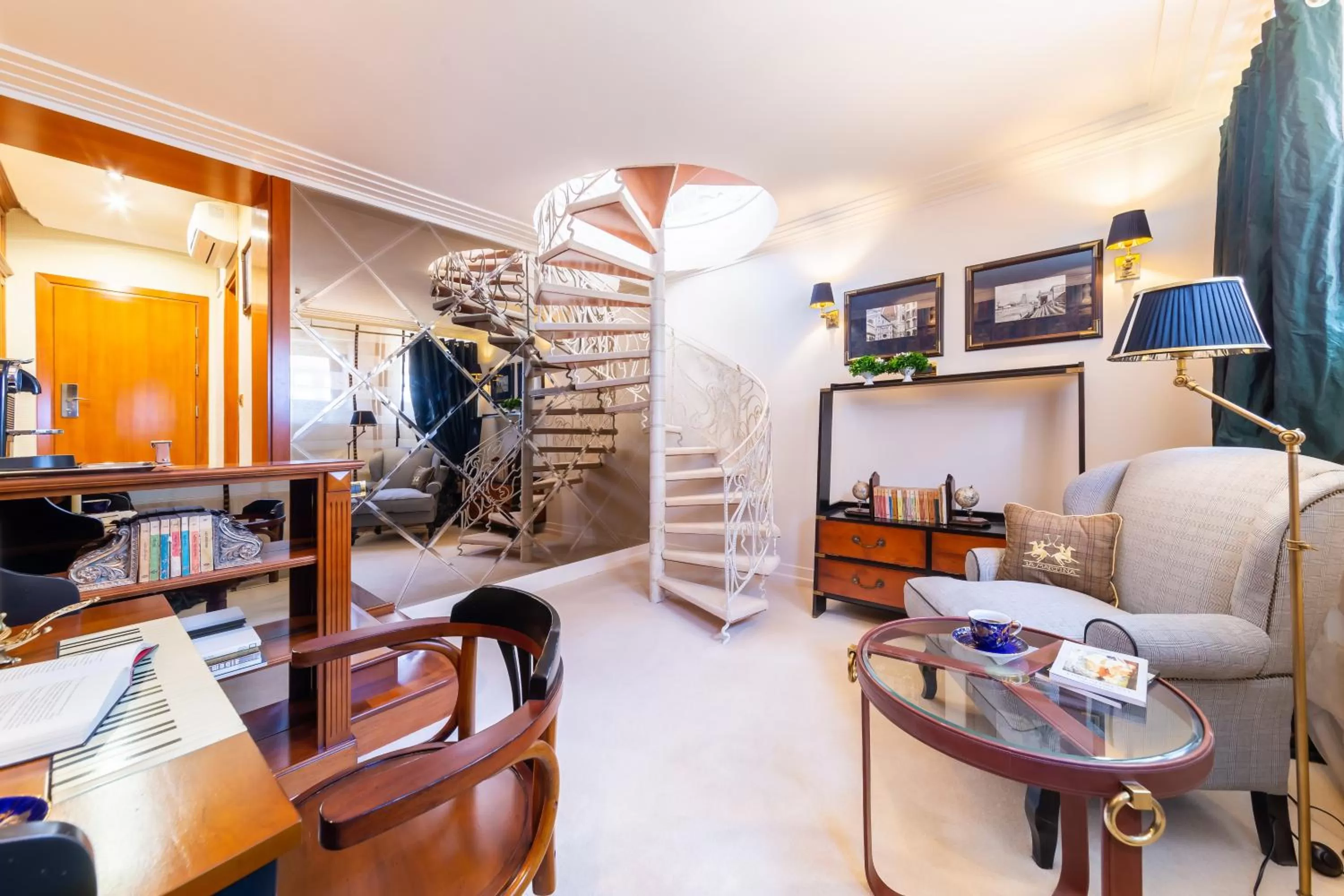 Seating area in Suter Palace Heritage Boutique Hotel