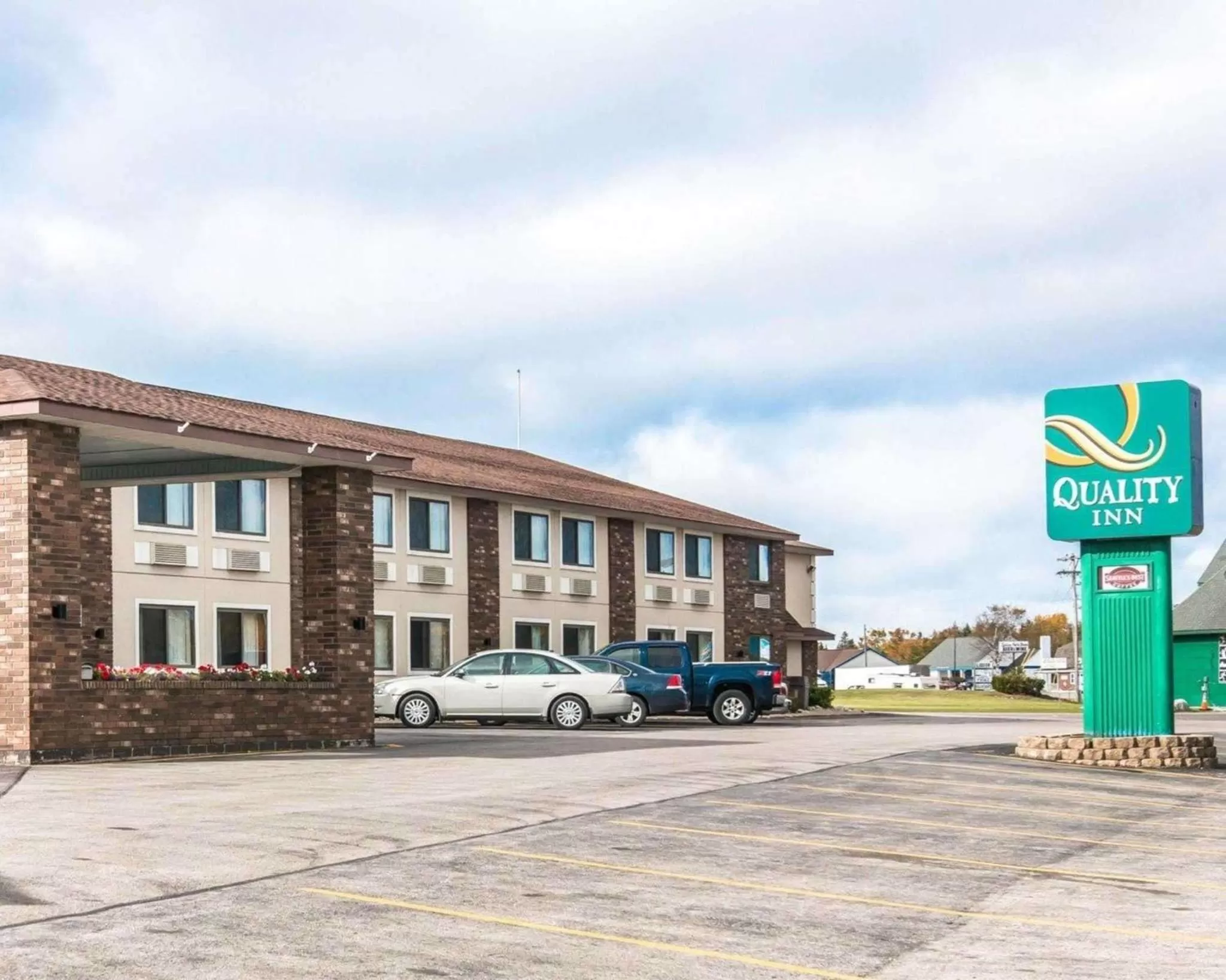 Property building in Quality Inn Saint Ignace I-75