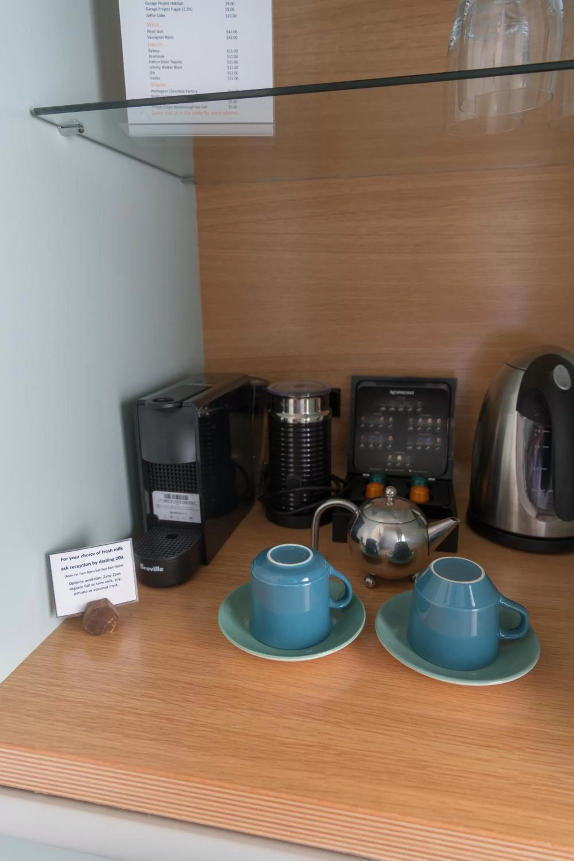 Coffee/tea facilities in Ohtel Wellington