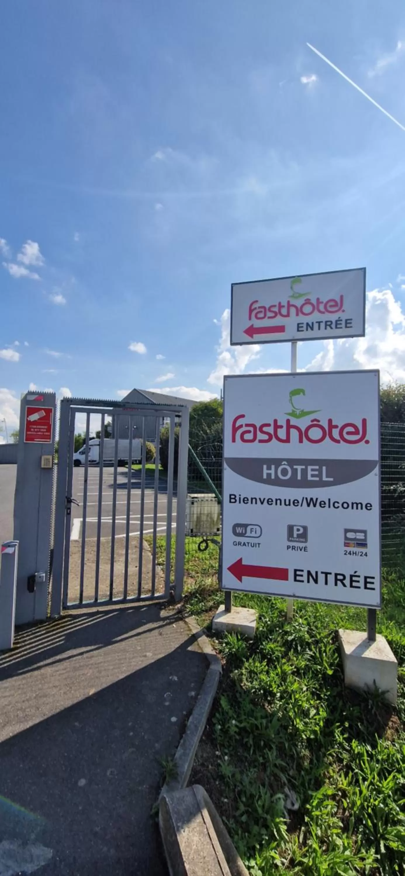 Property logo or sign in Fasthotel Roissy - Saint-Witz