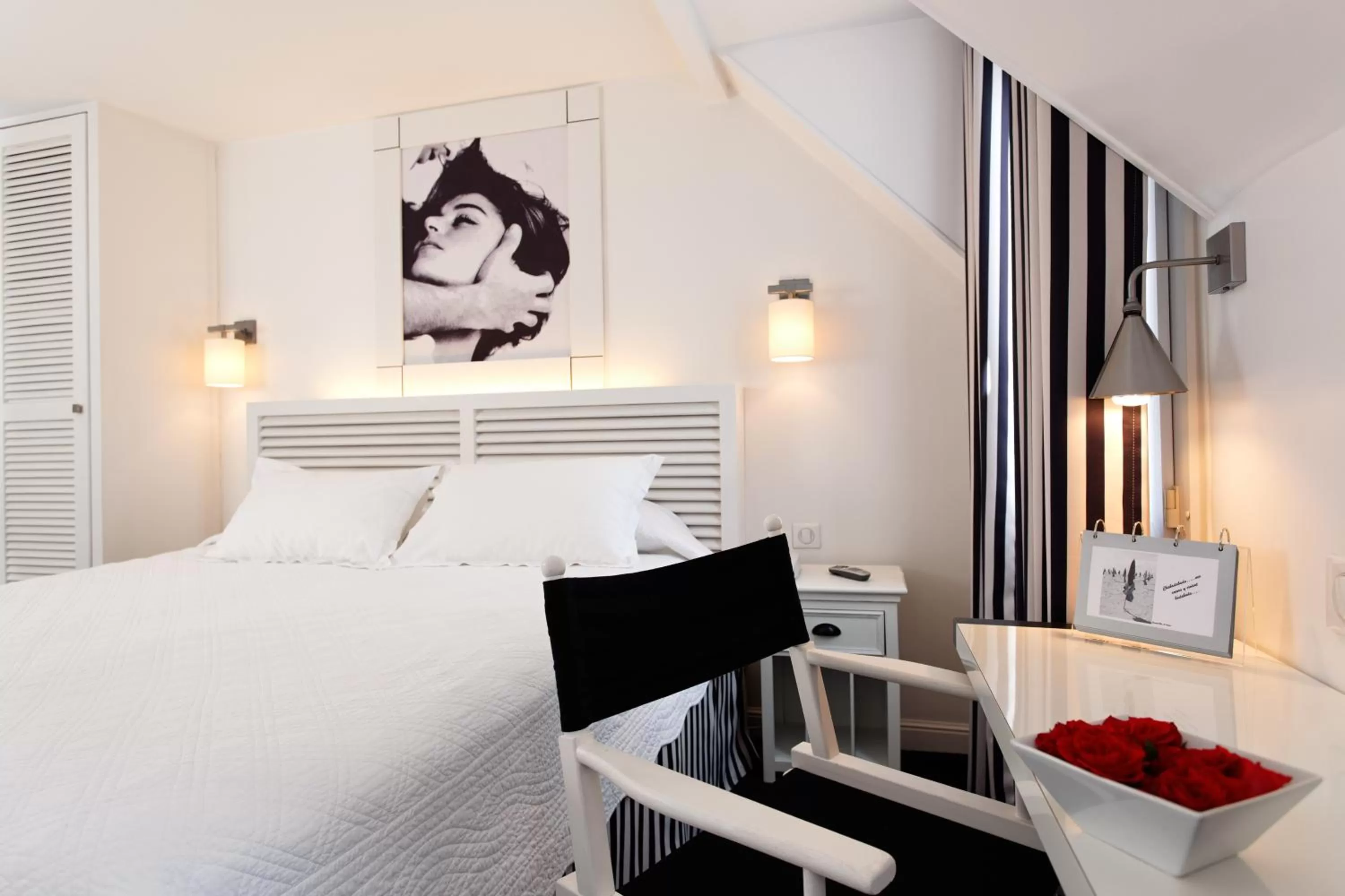 Photo of the whole room, Bed in Petit Madeleine Hôtel