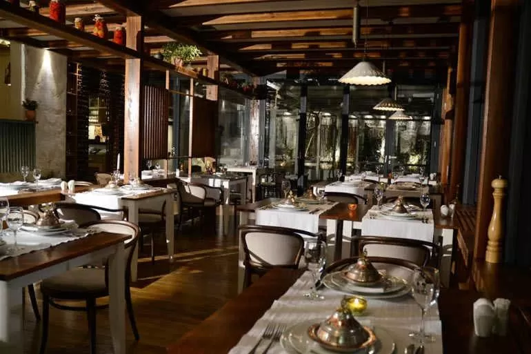 Restaurant/Places to Eat in Rooms Kibe Mahala