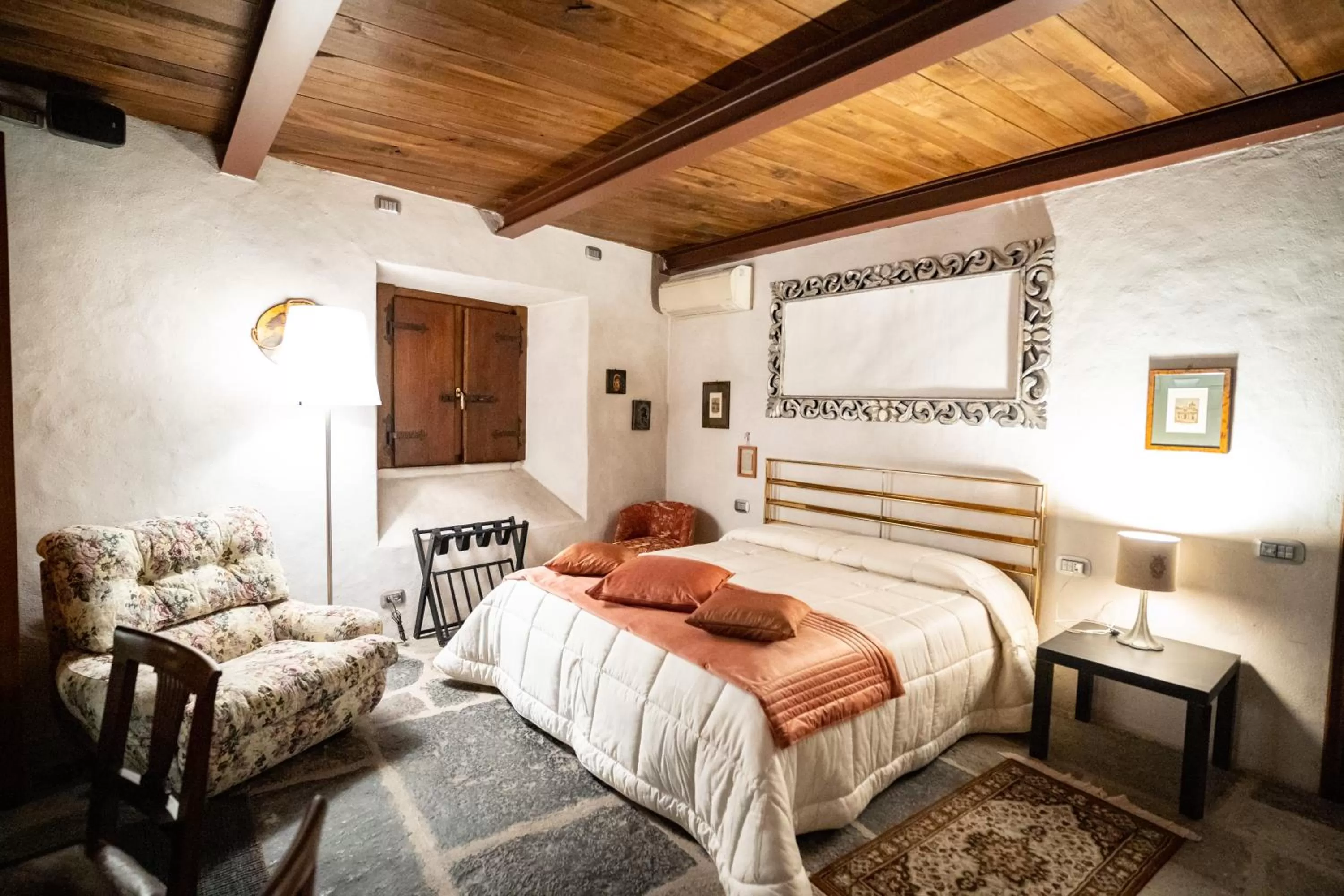Bed in Villa Ghiringhelli