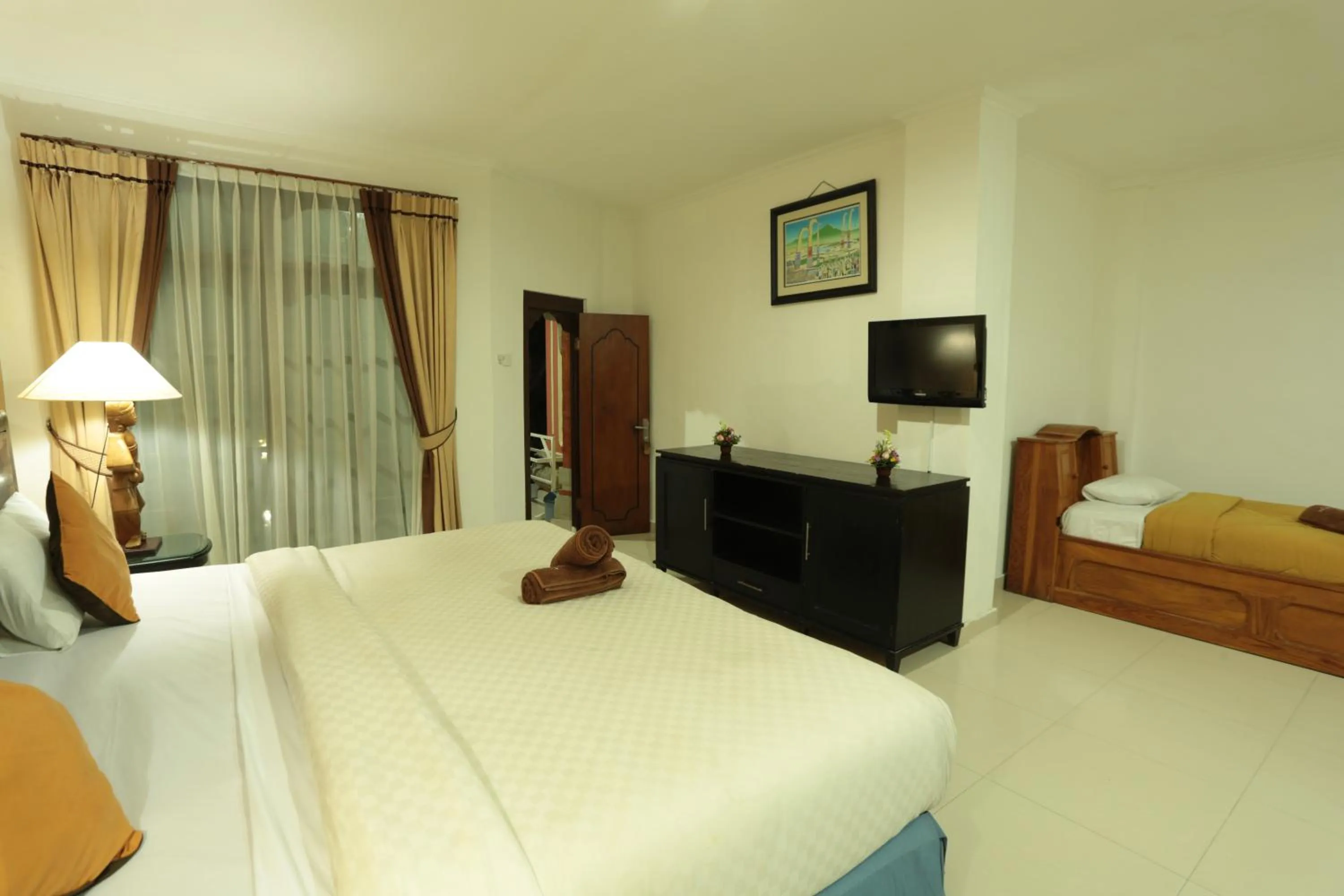 Bedroom, Bed in La Walon Hotel