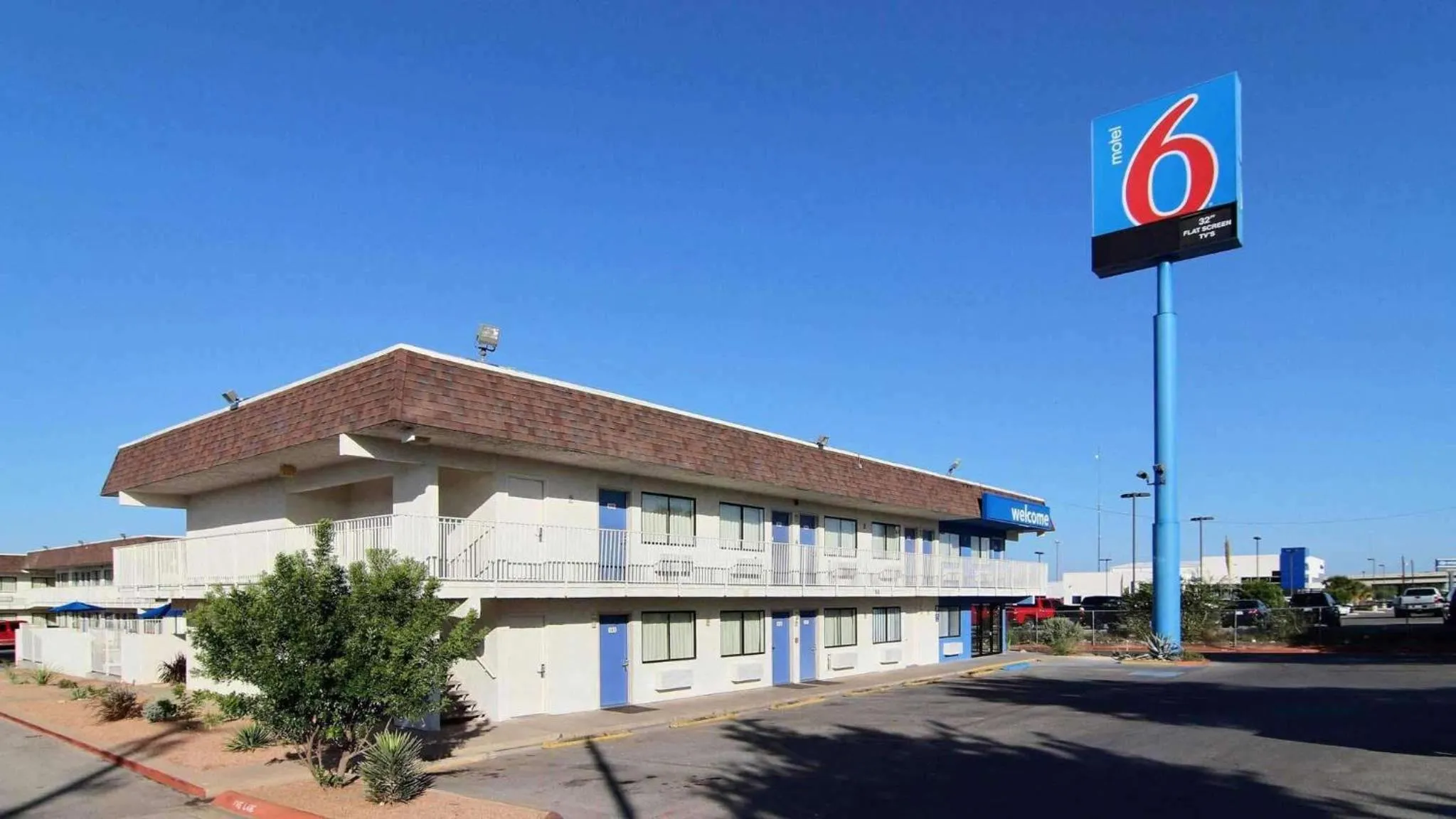 Property building in Motel 6-San Angelo, TX
