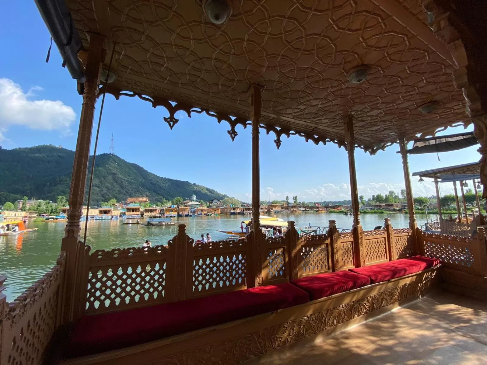 Lake view in Nazneen Group Of Houseboats