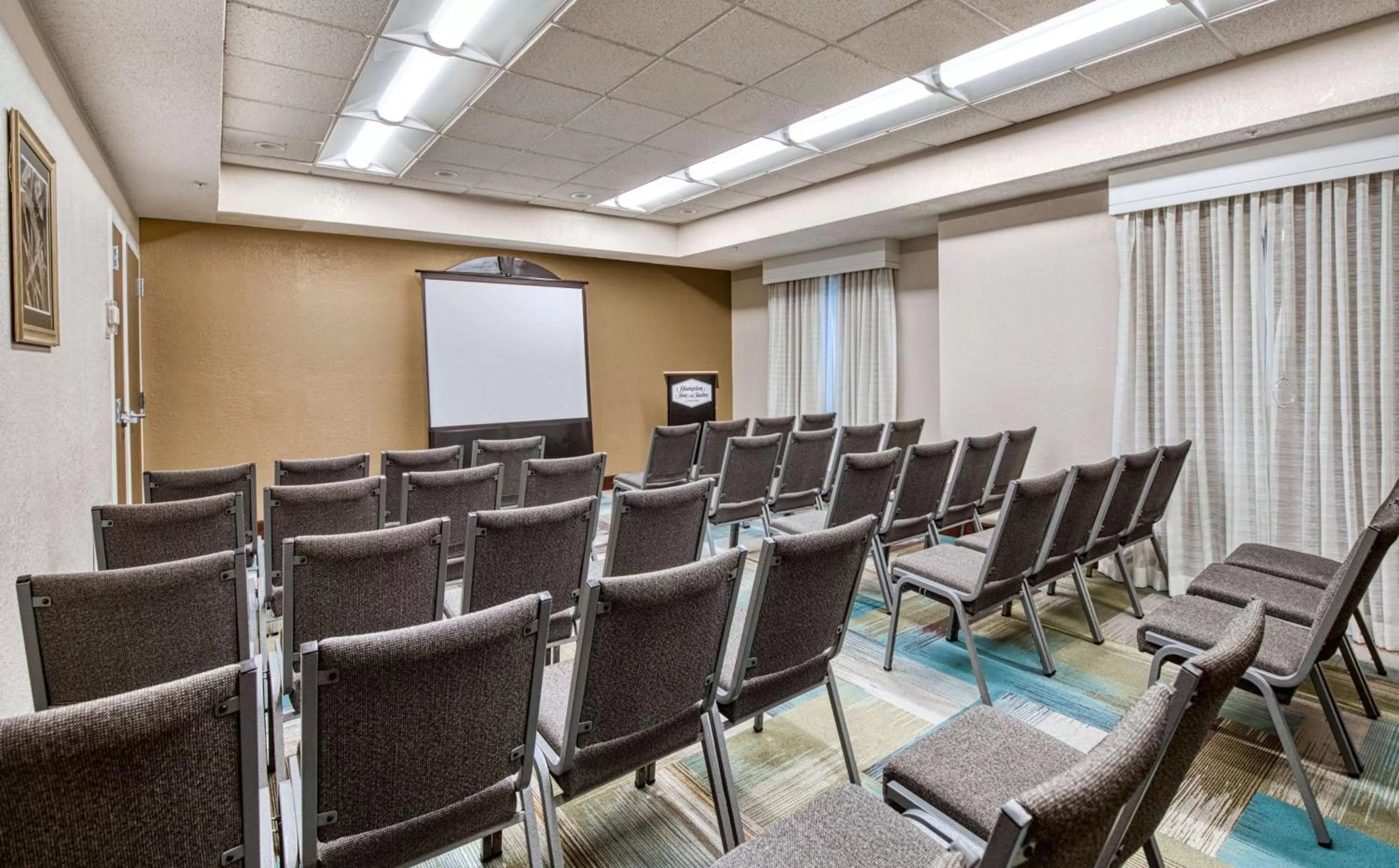 Meeting/conference room in Hampton Inn & Suites Orlando-East UCF