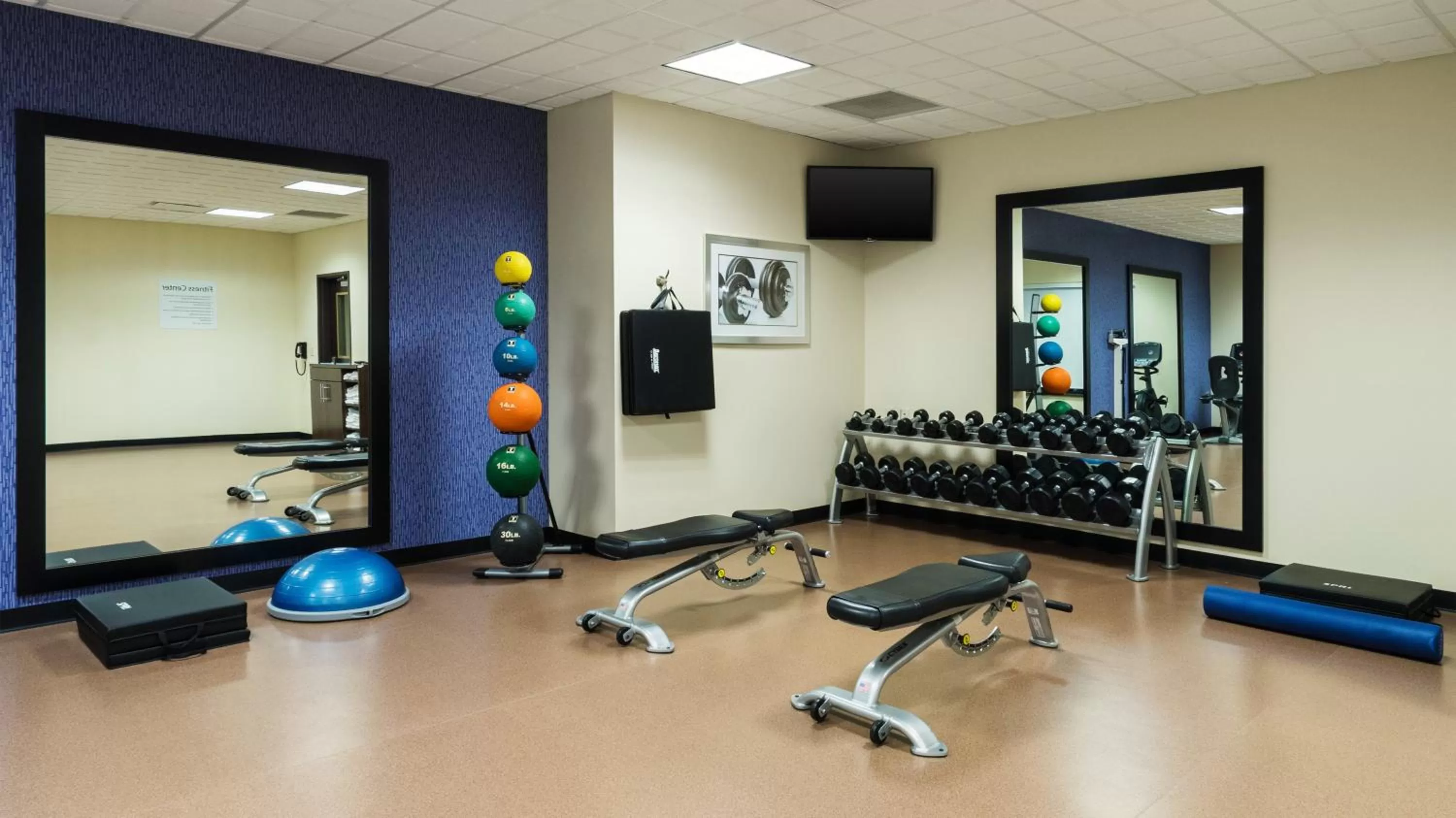 Fitness centre/facilities in Holiday Inn Express & Suites Midland South I-20 by IHG