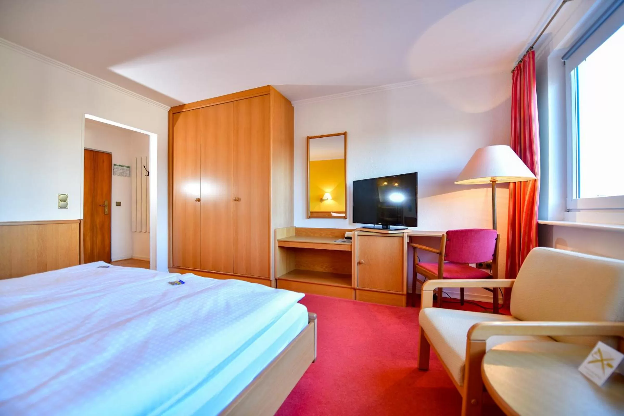 TV/Entertainment Center in Hotel Zur Post