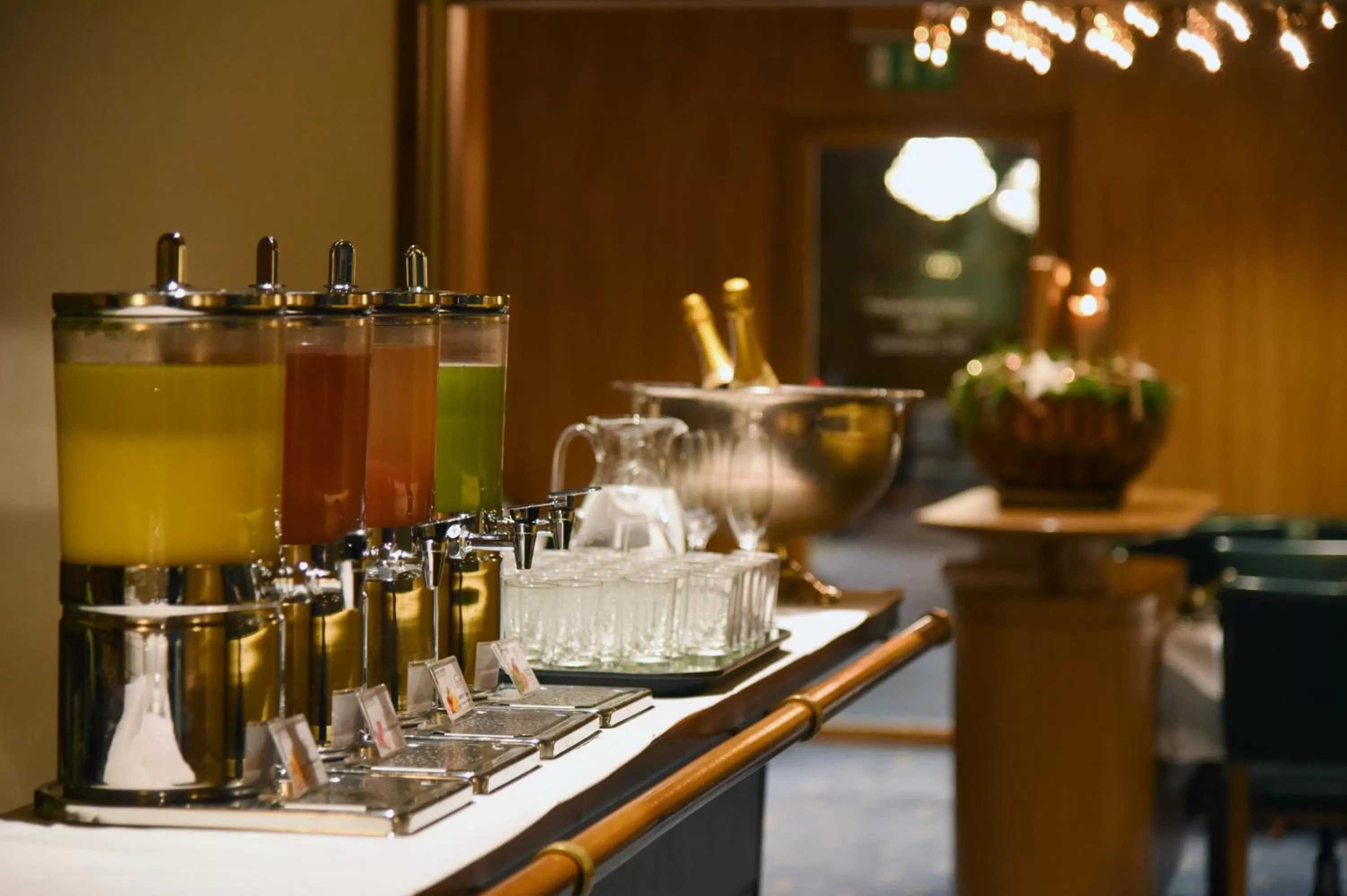 Buffet breakfast in Glärnischhof by TRINITY