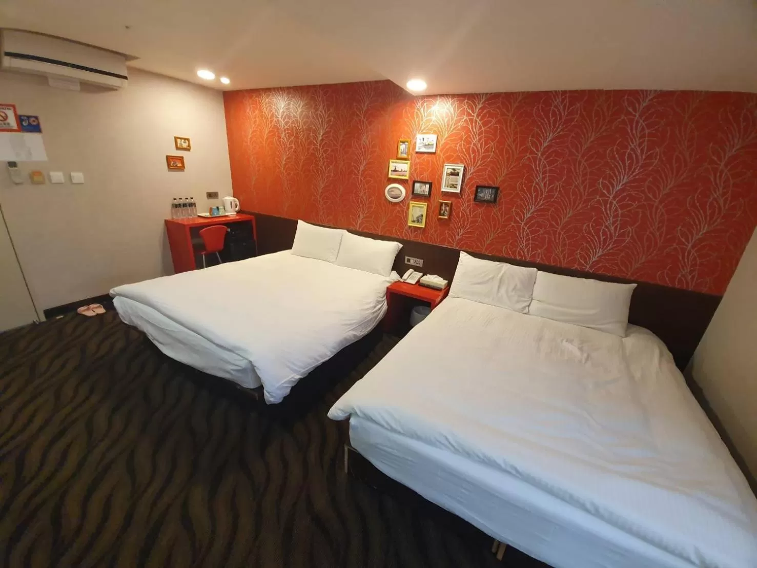 Bed in Funny Ximen Hotel