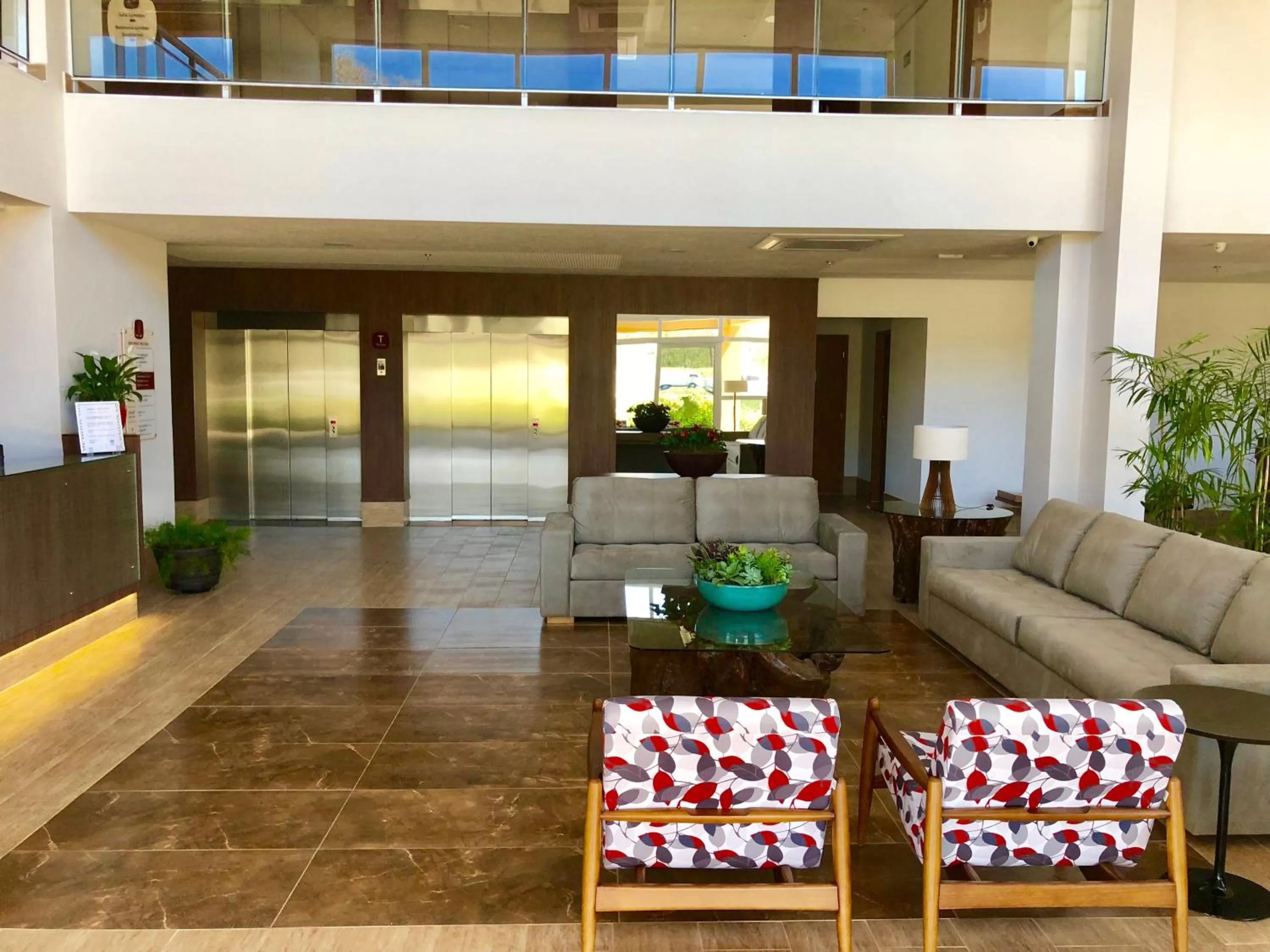 Communal lounge/ TV room in Lummina Mogi