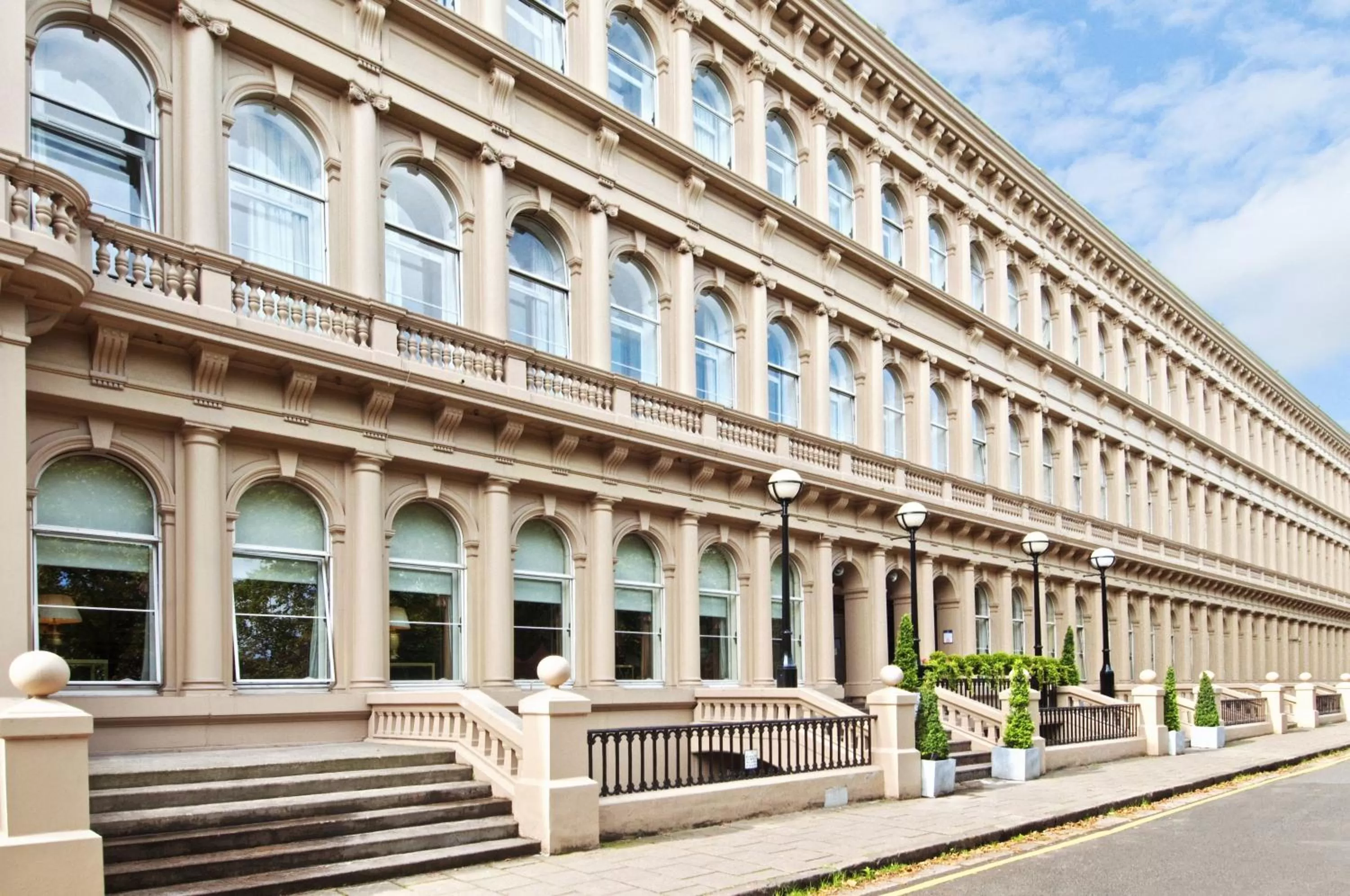 Property building in Glasgow Grosvenor Hotel