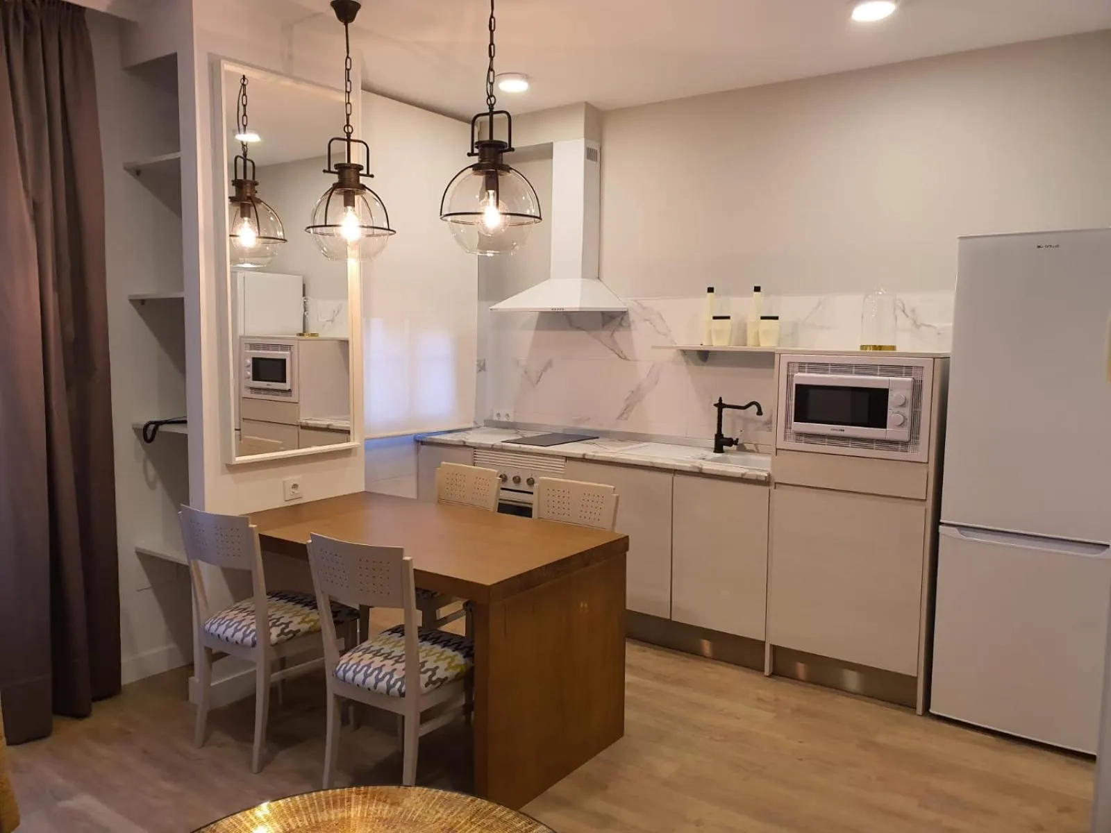 Kitchen or kitchenette in Hotel Complejo París