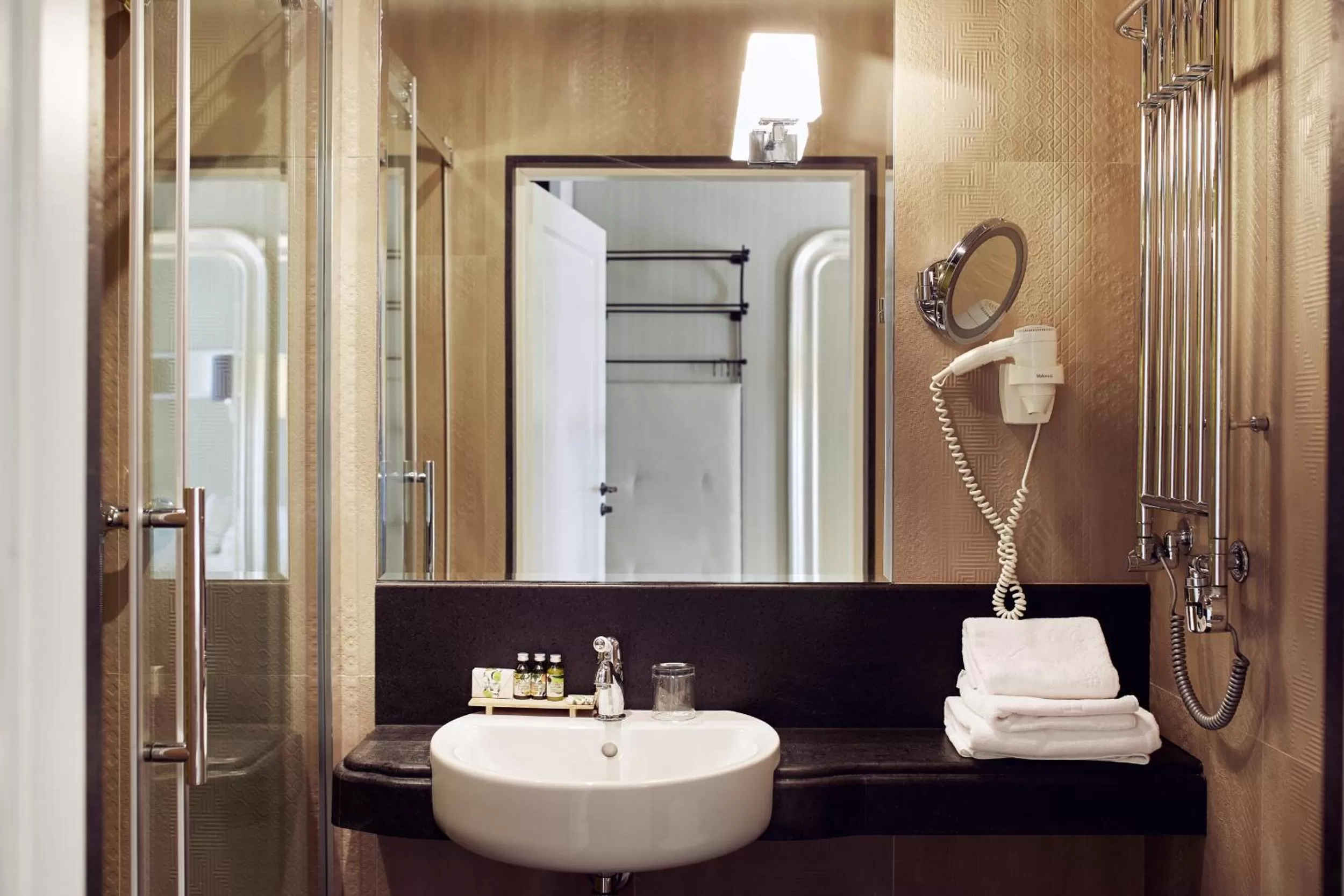 Bristol Art & Medical SPA