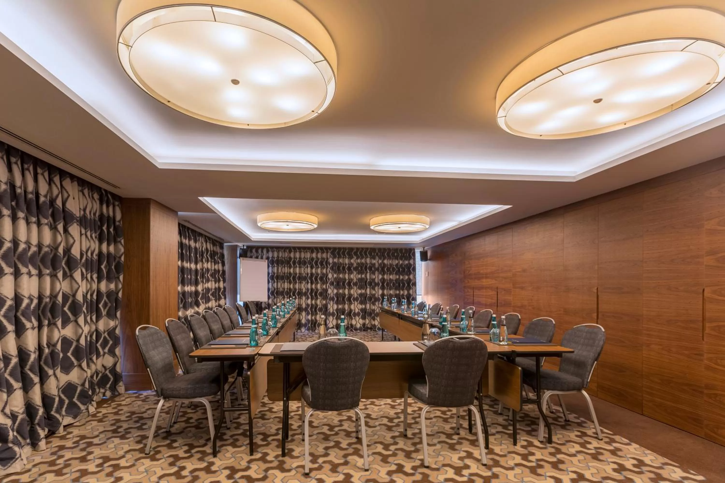Meeting/conference room in Golden Tulip Istanbul Bayrampasa