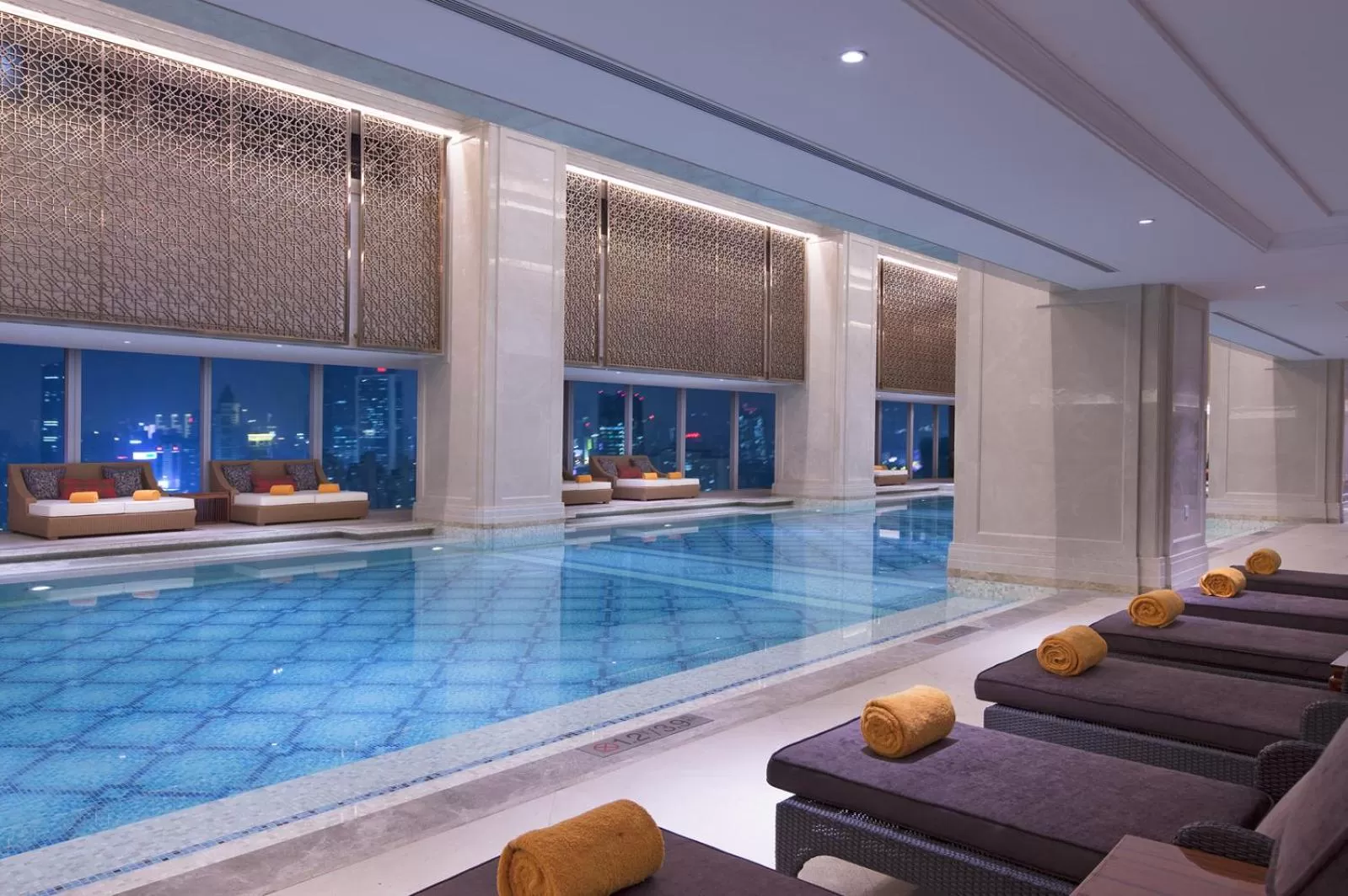 Swimming pool in Sheraton Grand Wuhan Hankou Hotel