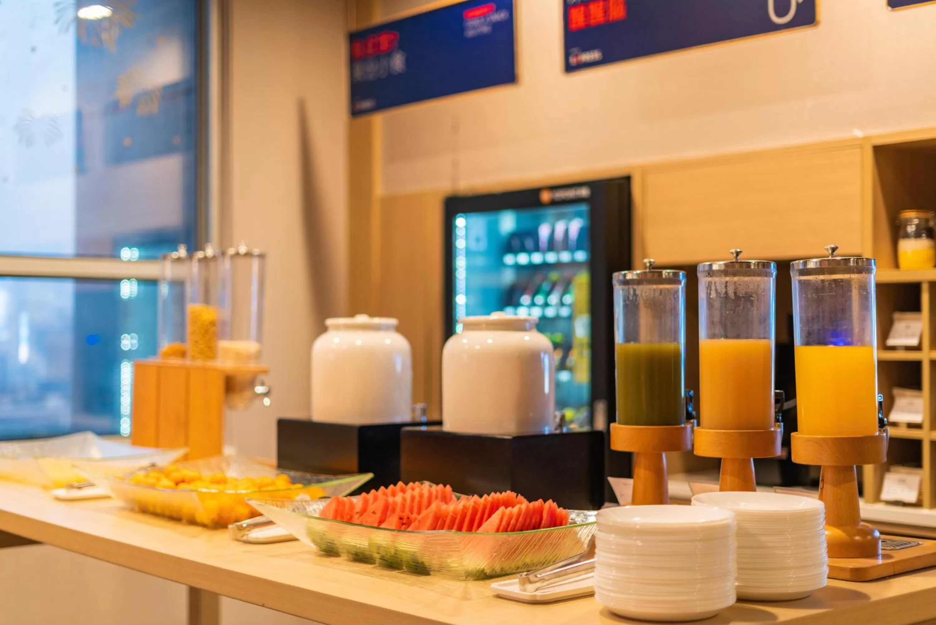 Restaurant/places to eat in Holiday Inn Express Hangzhou Westlake East, an IHG Hotel