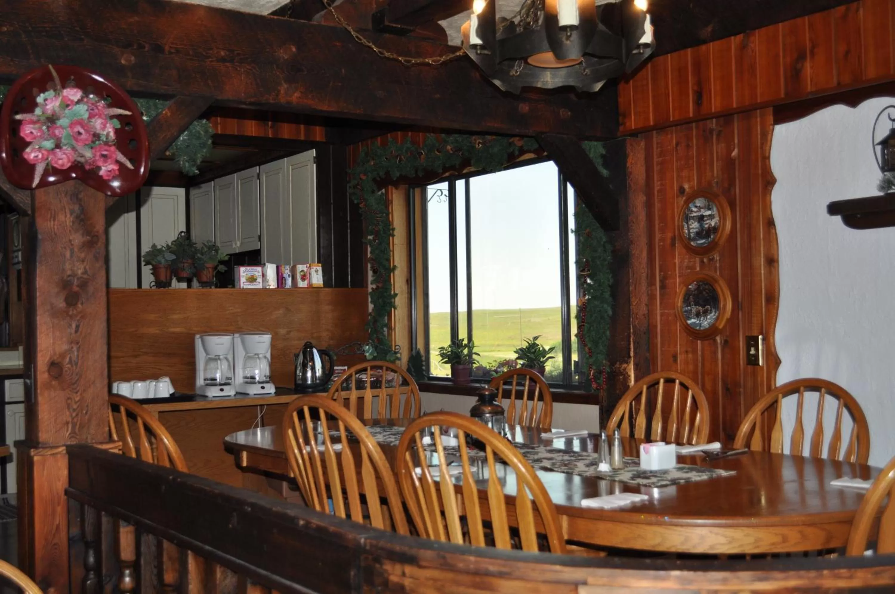 Dining area in Rocky Ridge Country Lodge