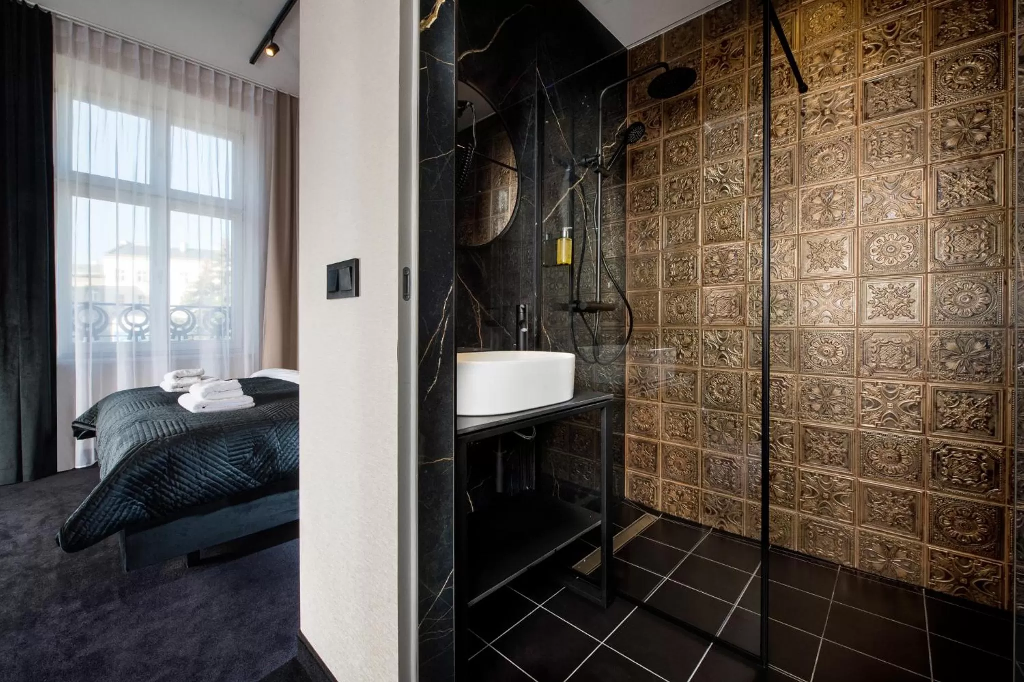 Shower in Hotel Krupnicza 30