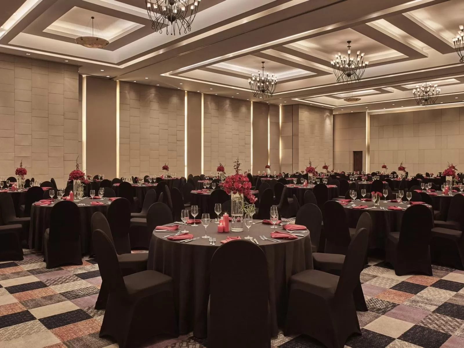 Restaurant/places to eat in TQT Hotel