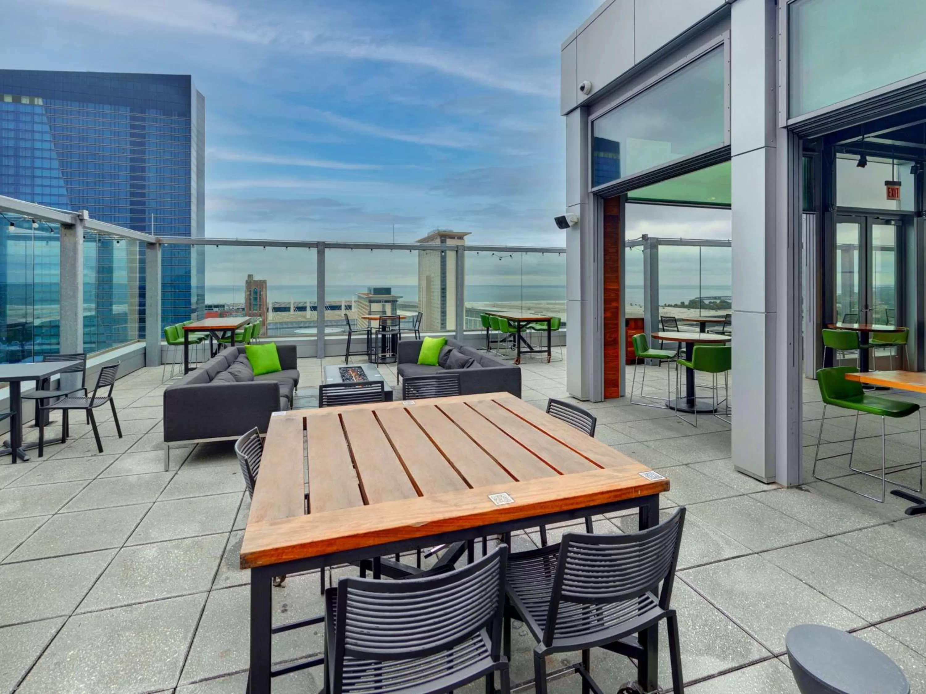 Patio in Hilton Garden Inn Chicago McCormick Place