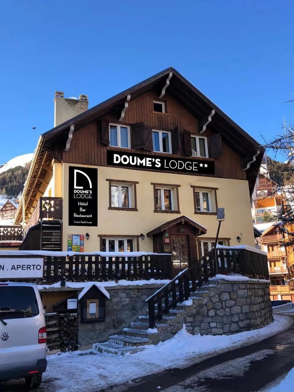 Property building, Winter in Doume's Lodge