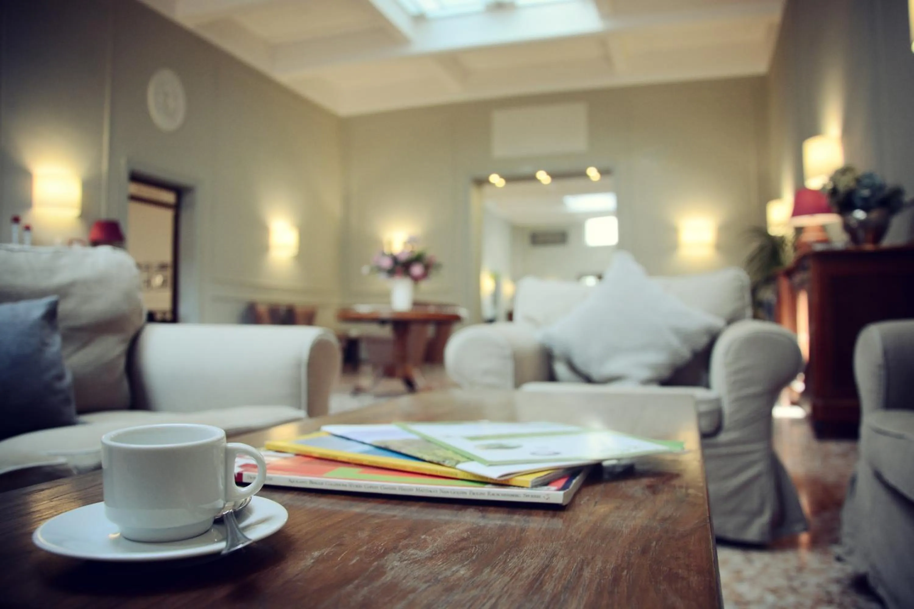 Communal lounge/ TV room in Hotel Touring Wellness & Beauty