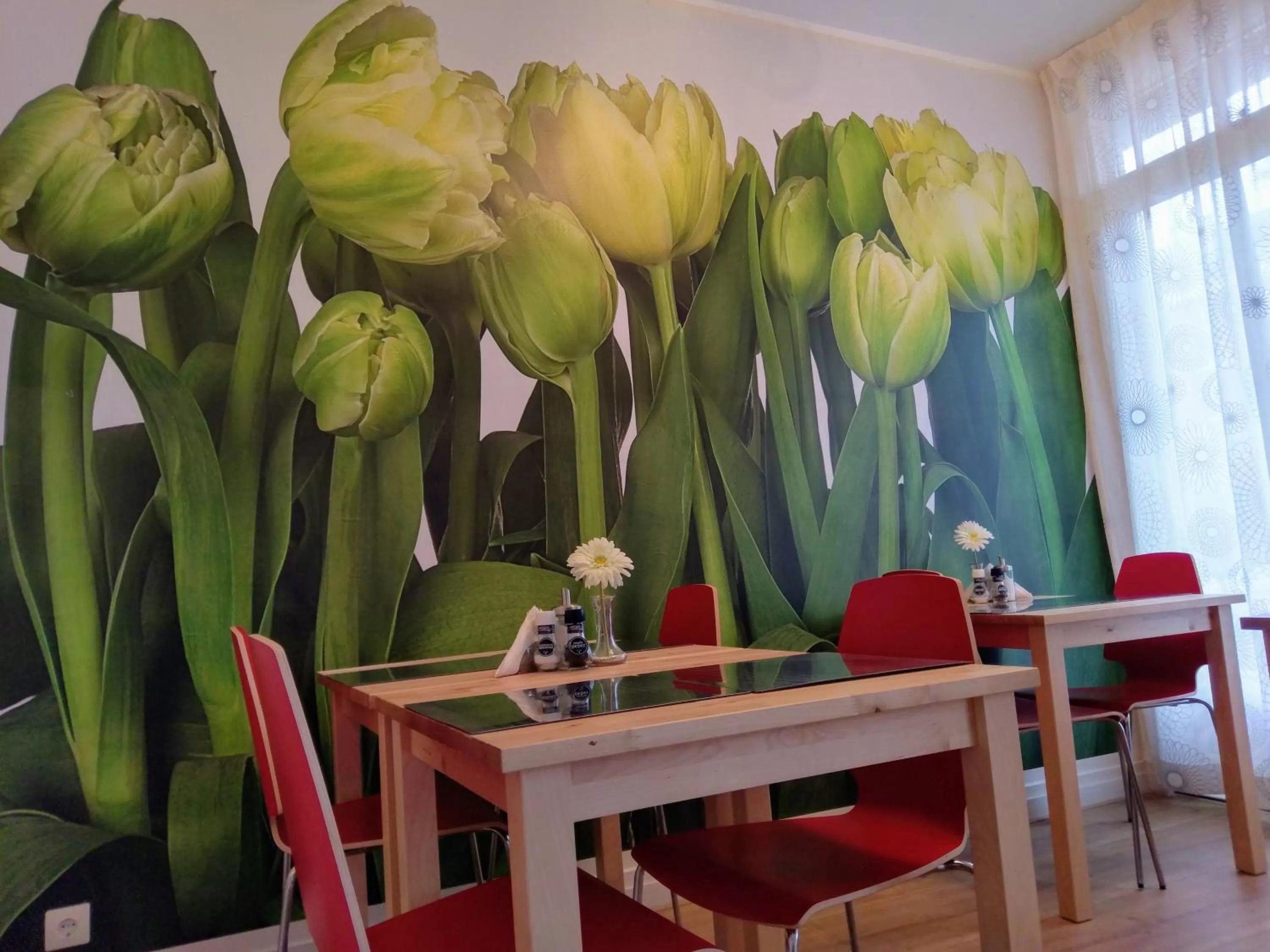 Restaurant/places to eat in Hotel Abba