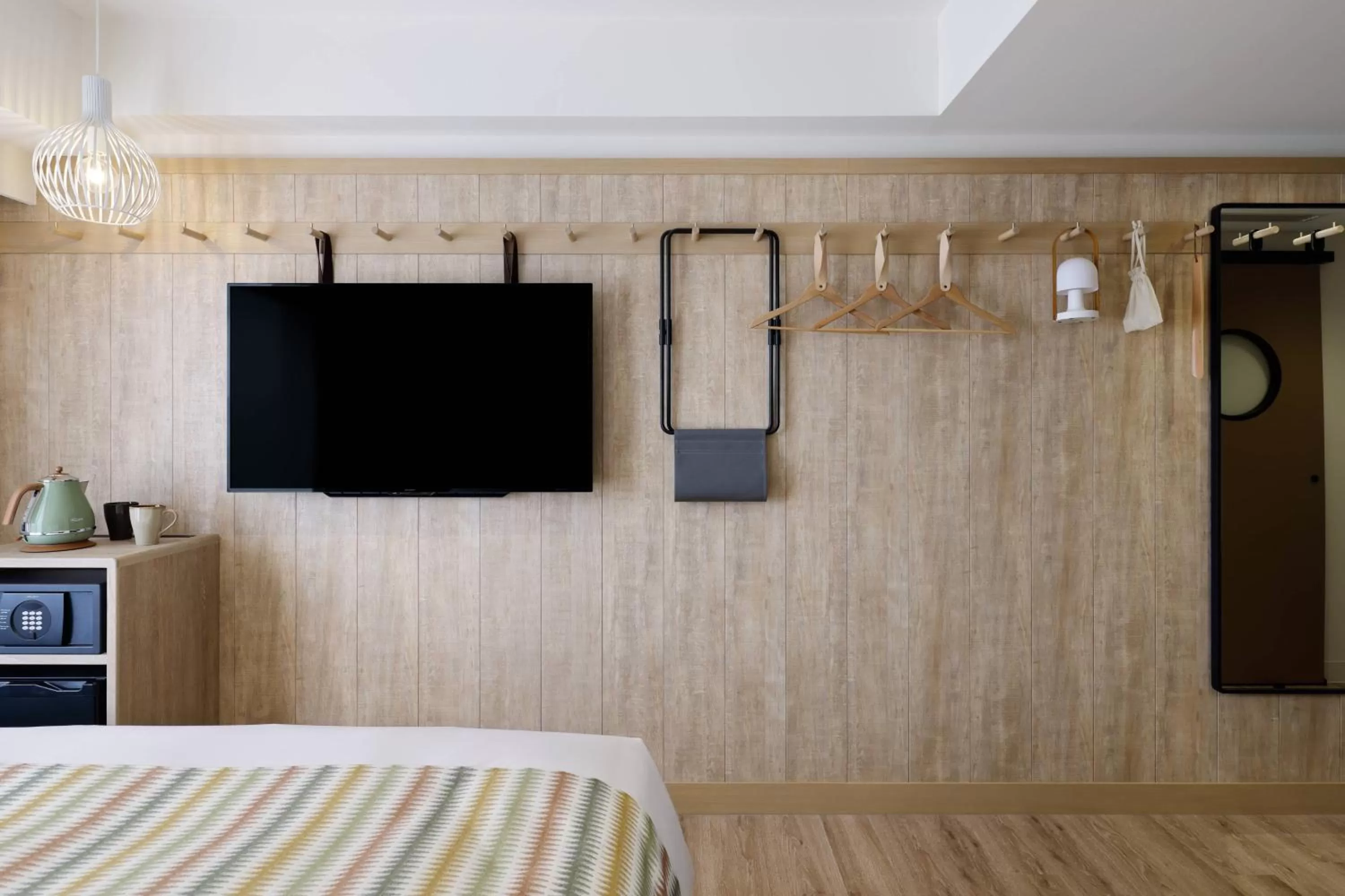 Photo of the whole room, Bed in Moxy Kyoto