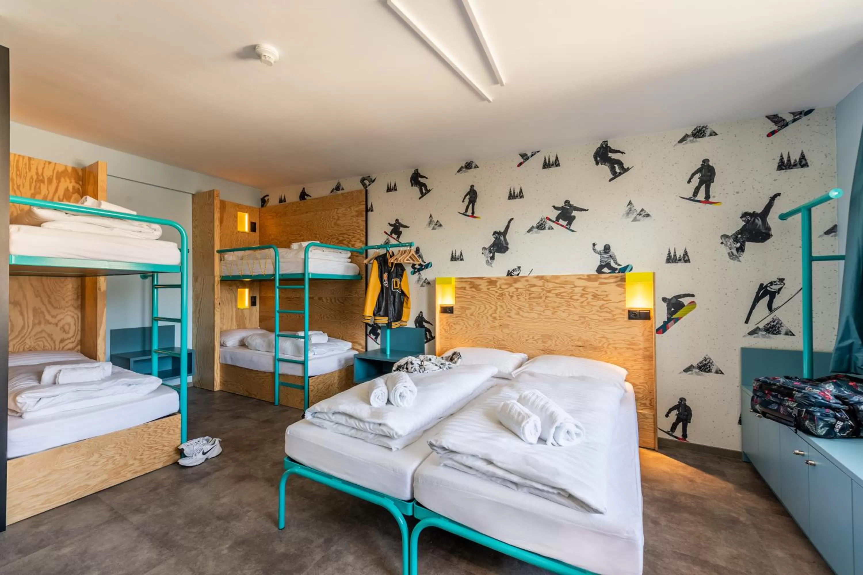 Bedroom in MEININGER Hotel Innsbruck Zentrum