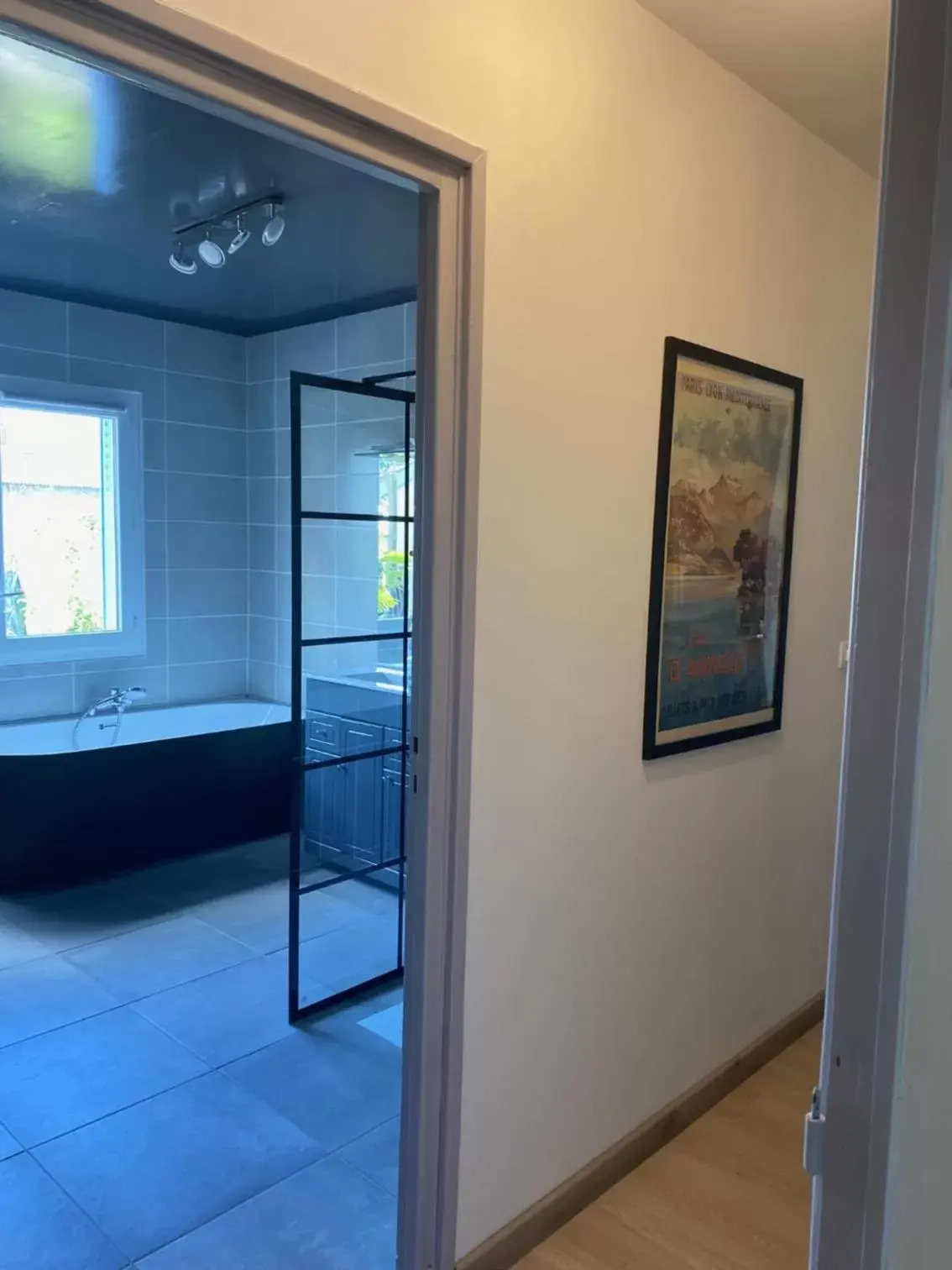 Deluxe Double or Twin Room in Avenue de la Gare Deluxe Double or Twin Room in Avenue de la Gare