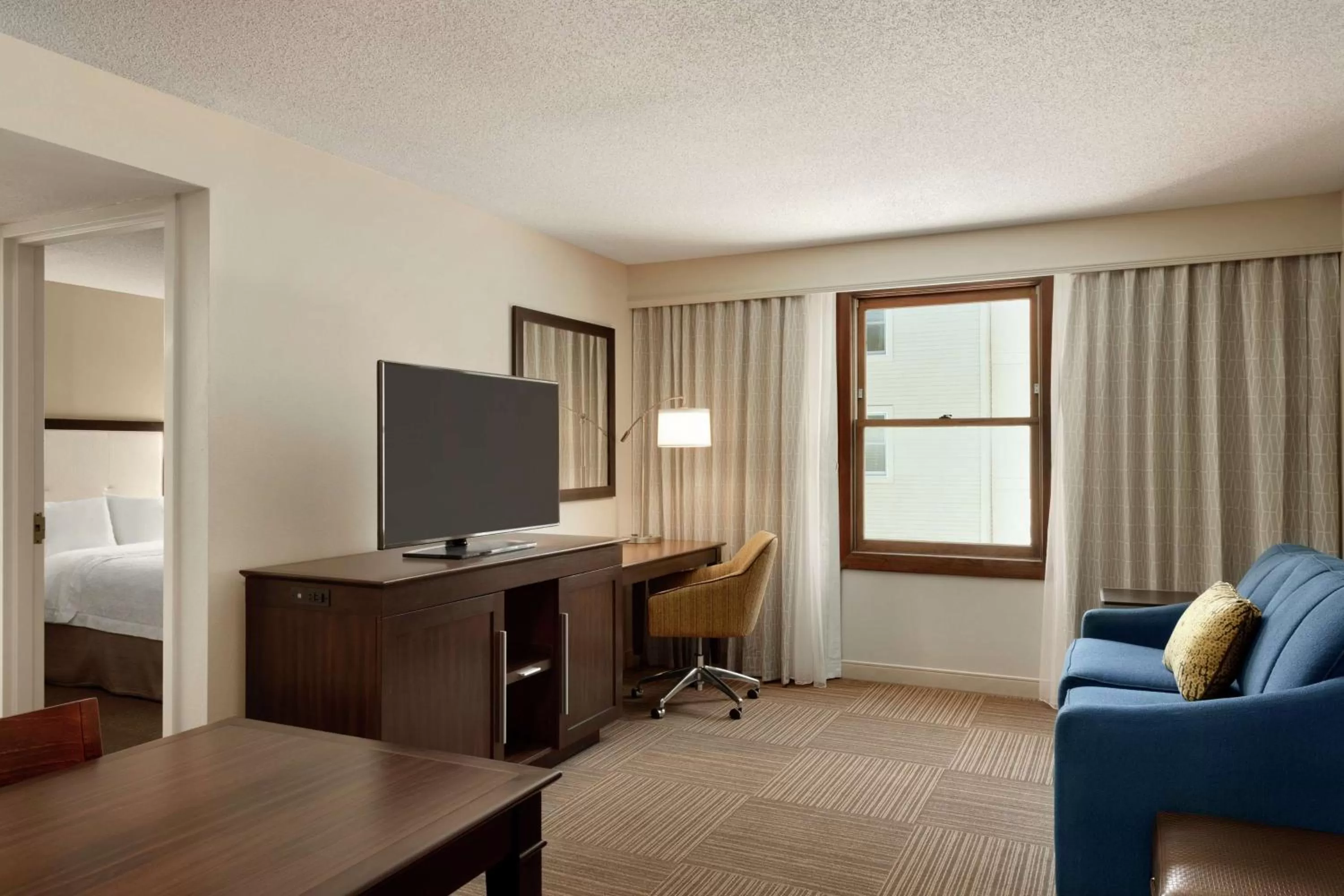 Bedroom, Bed in Hampton Inn and Suites Springdale