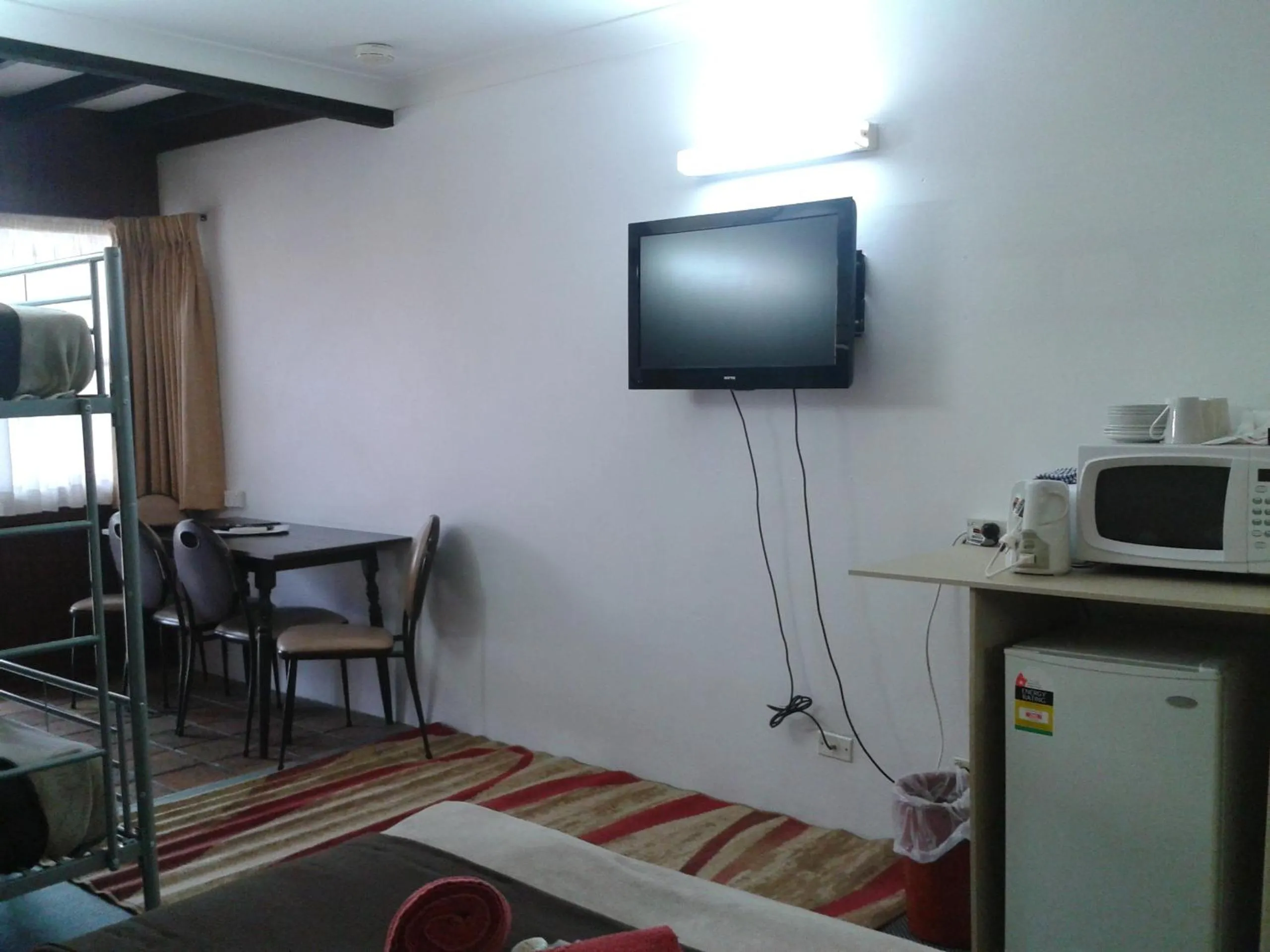 Decorative detail in Elsinor Motor Lodge