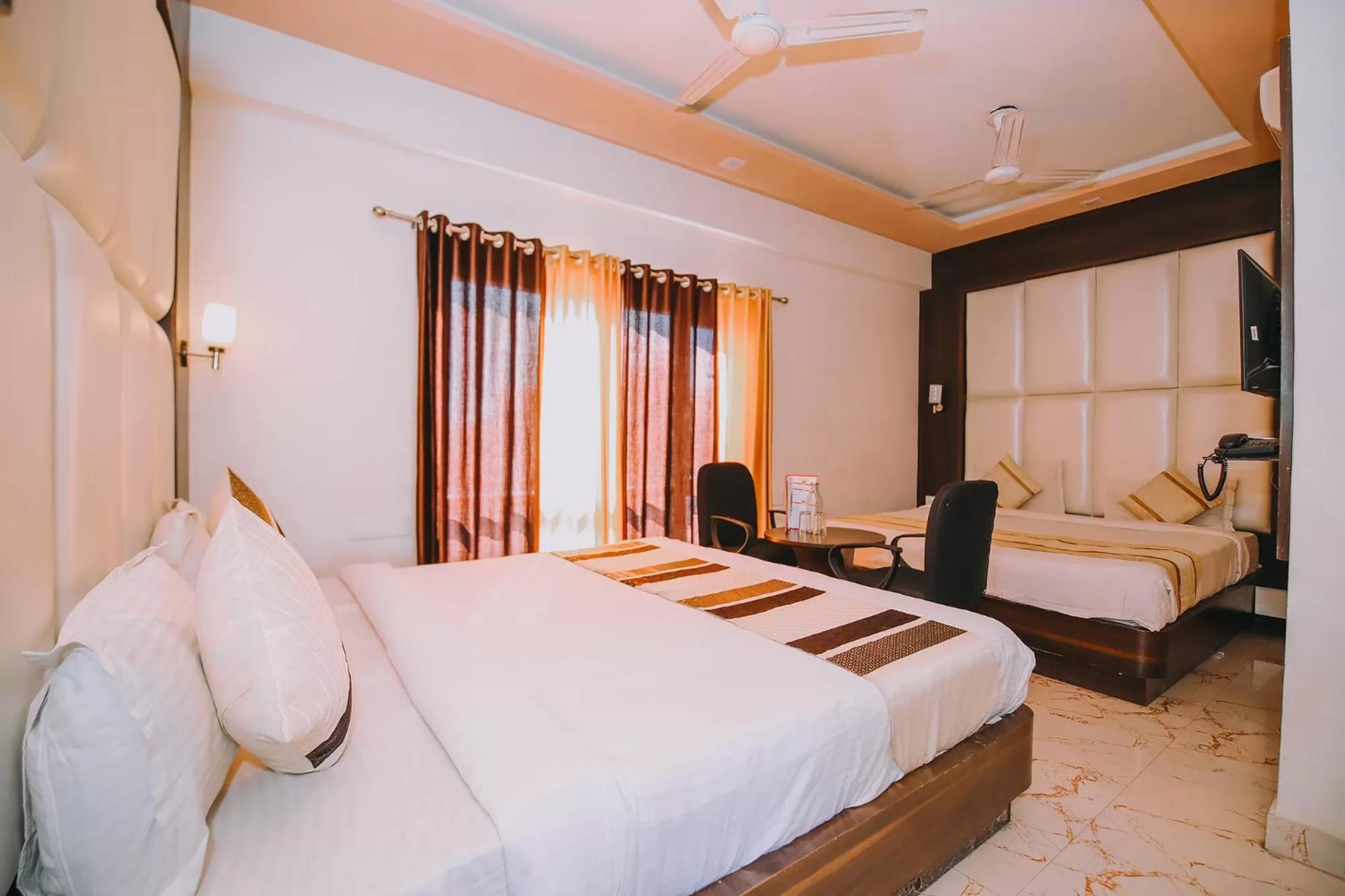 Bed in FabHotel Prime The Royal Galaxy