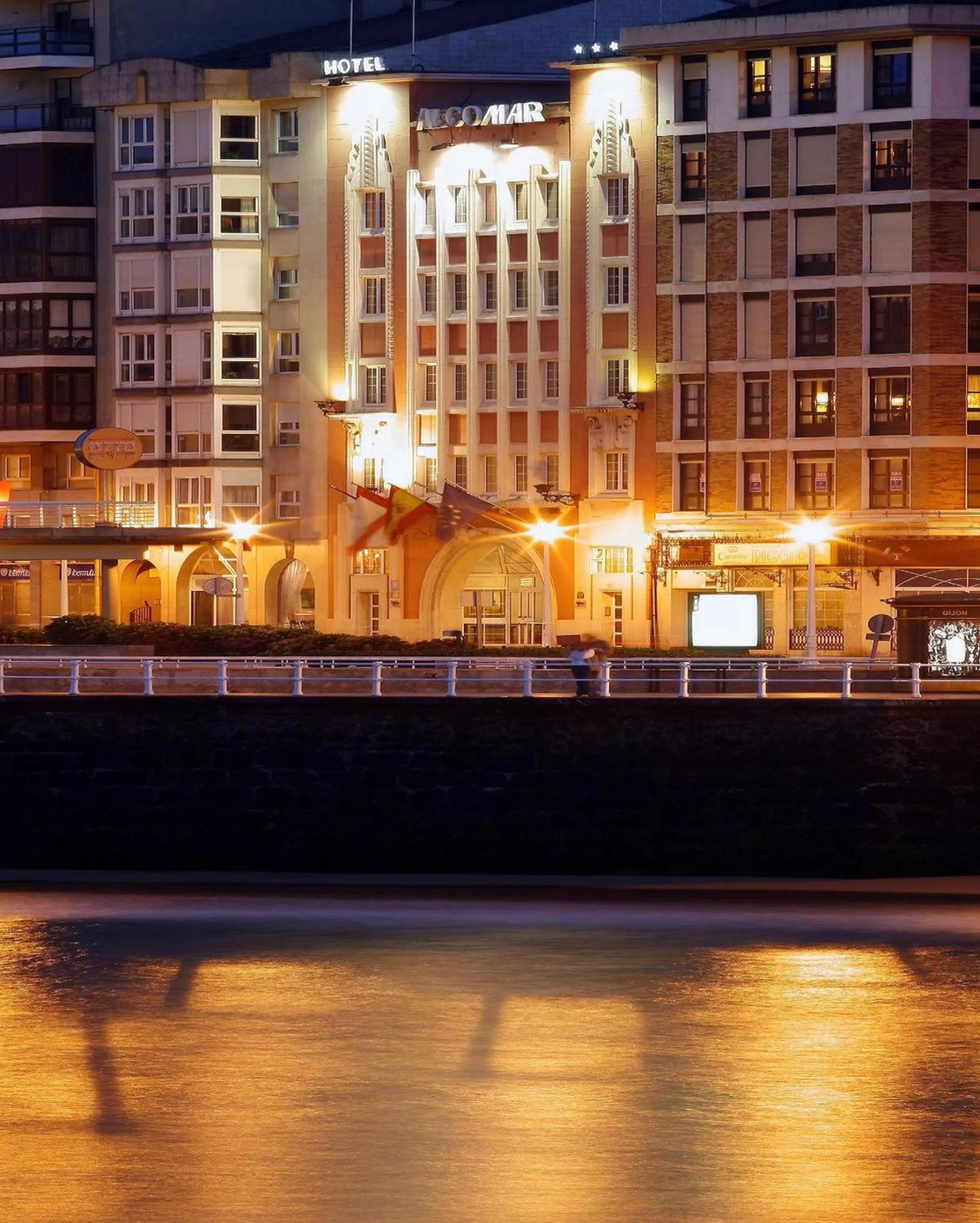 Facade/entrance in Hotel Alcomar