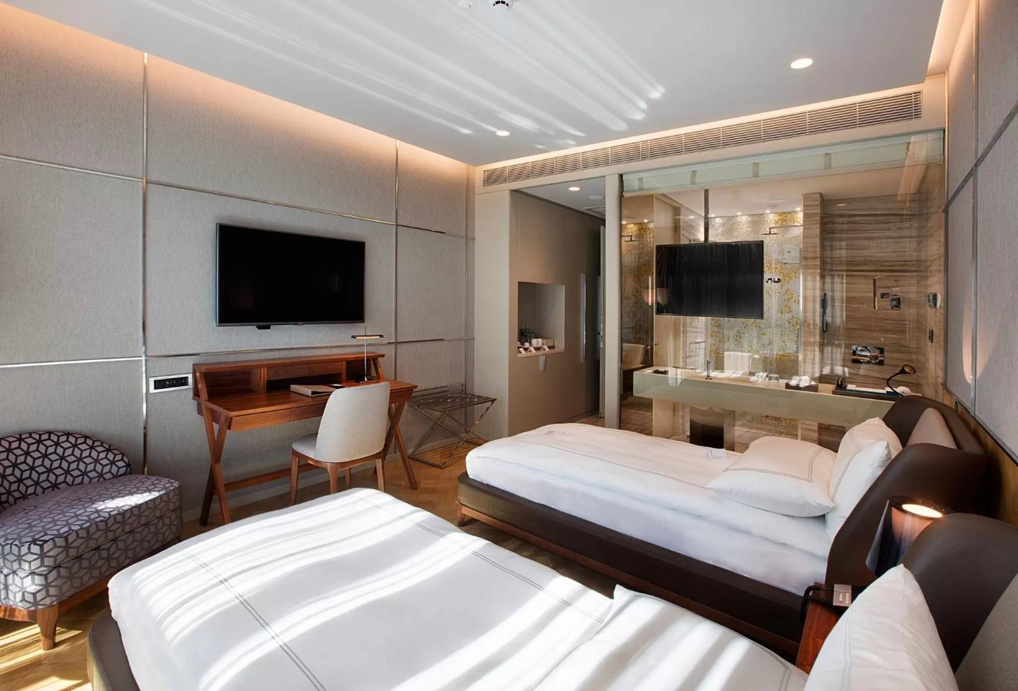 Photo of the whole room, Bed in Fer Hotel