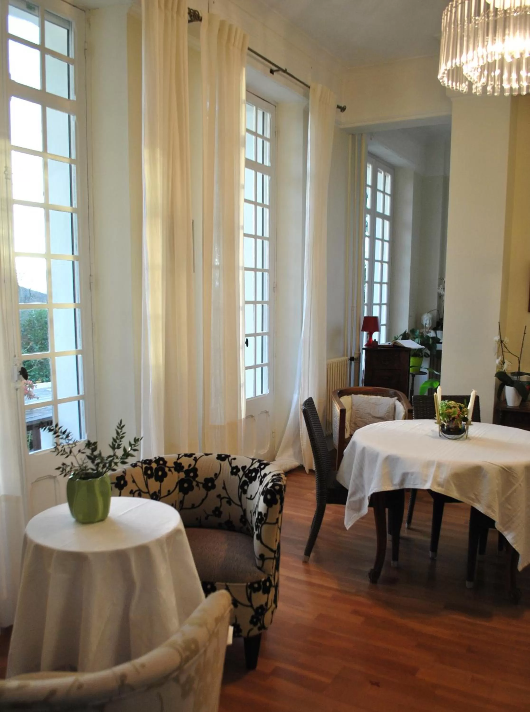 Communal lounge/ TV room in Villa Hortebise