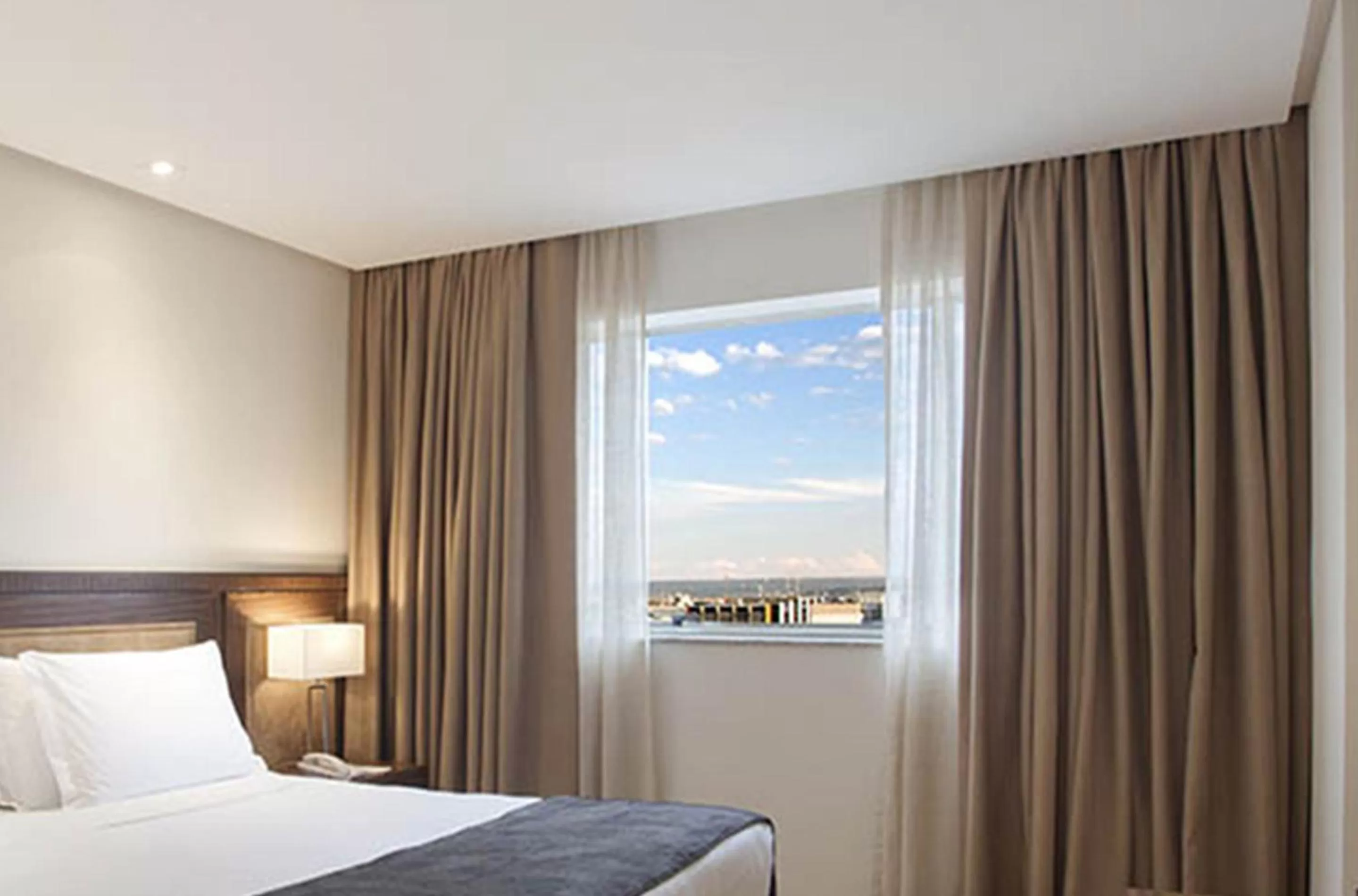 View (from property/room), Bed in Windsor Brasilia Hotel