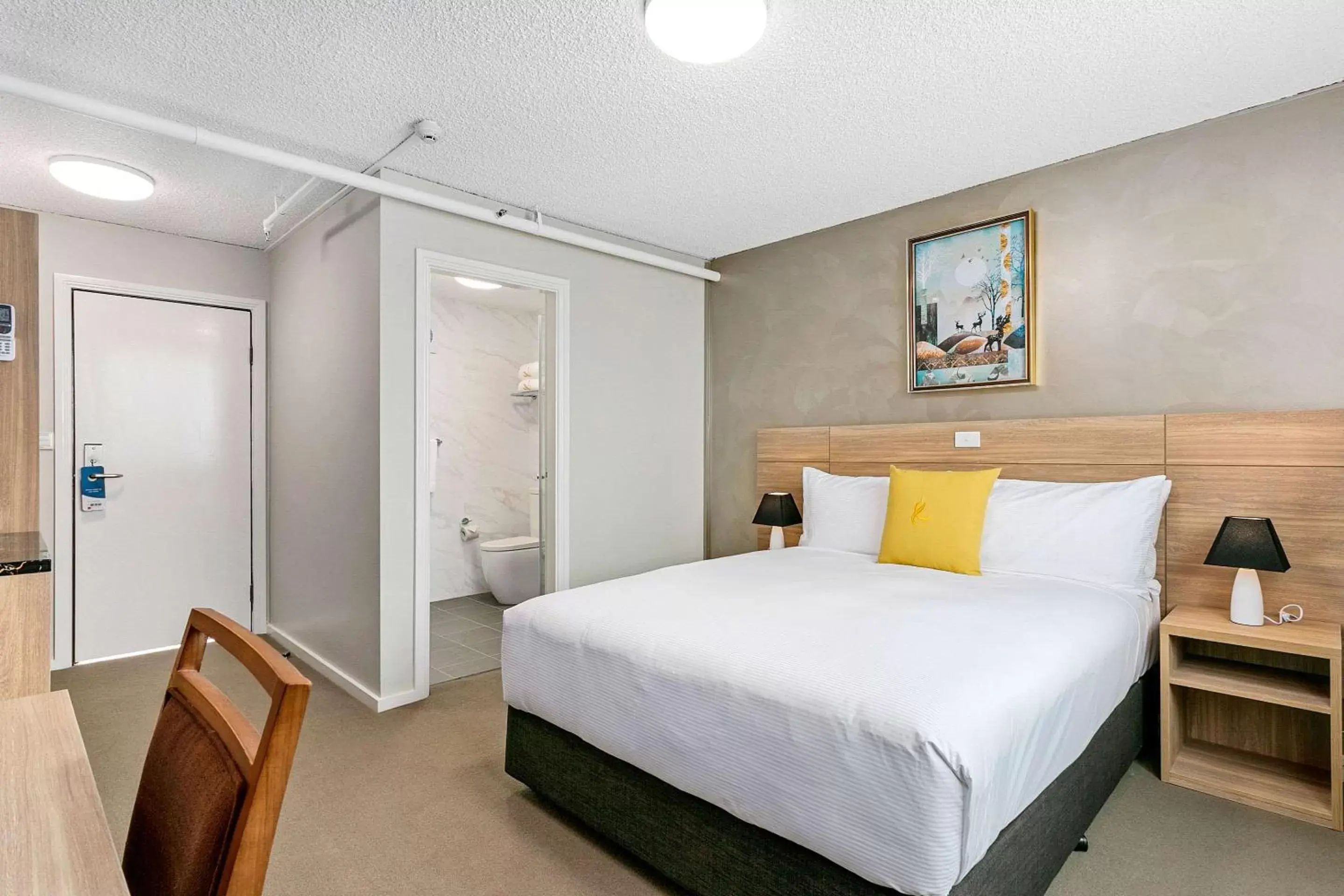 Queen Room - Non-Smoking in Quality Inn Sunshine Haberfield Queen Room - Non-Smoking in Quality Inn Sunshine Haberfield