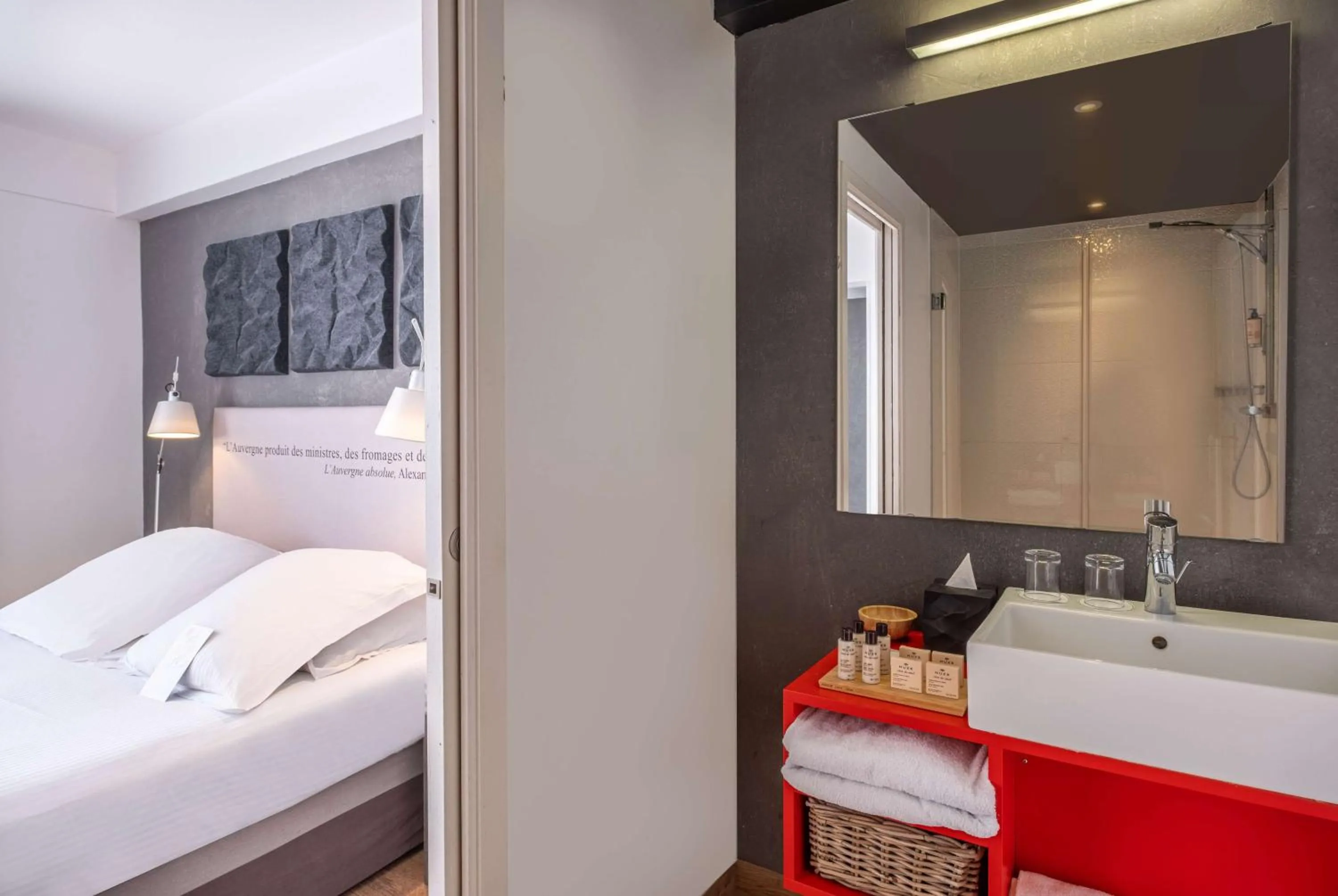 Bathroom, Bed in Hotel Litteraire Alexandre Vialatte, BW Signature Collection