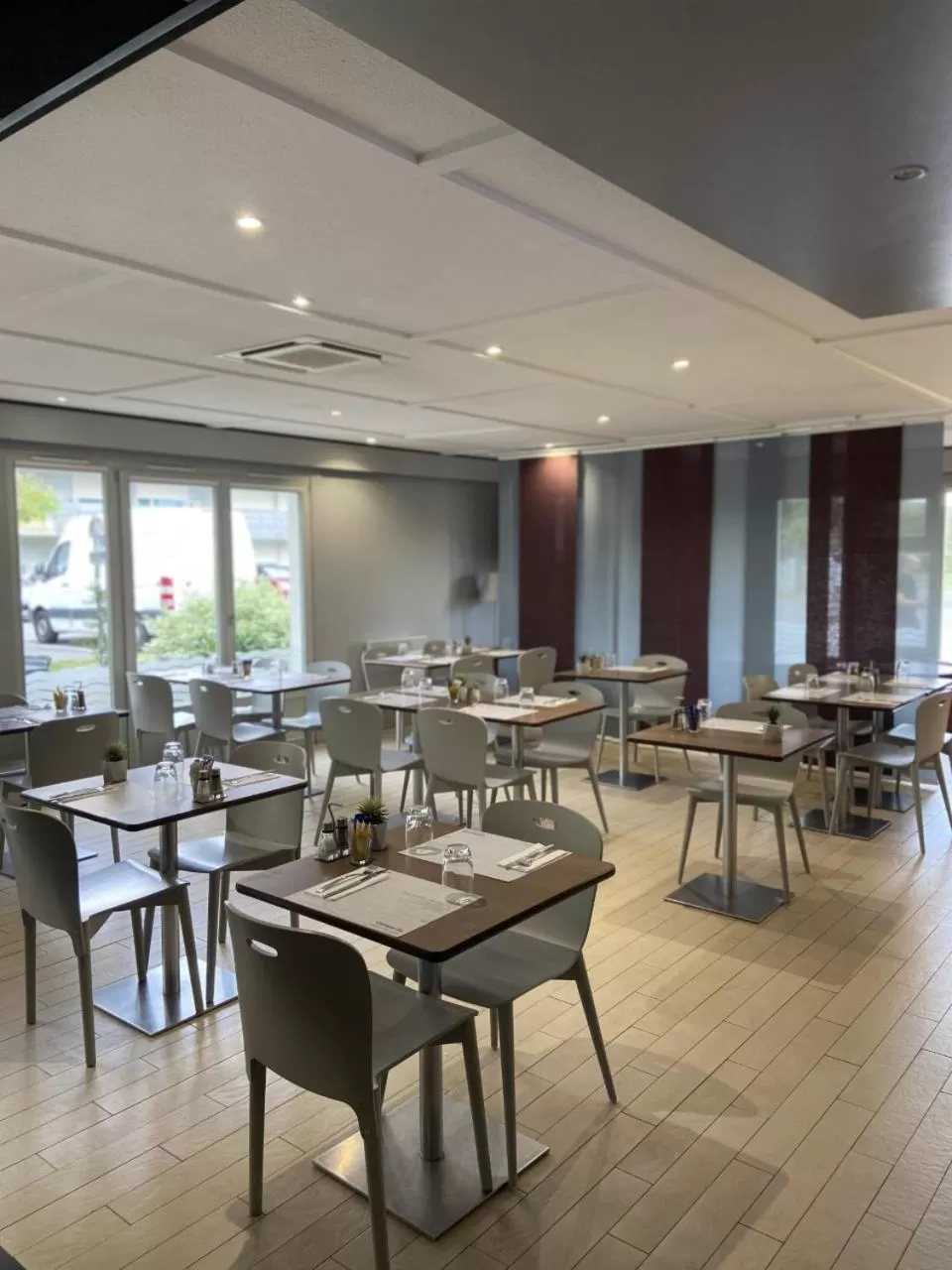 Restaurant/places to eat in Campanile Creil - Villers-Saint-Paul
